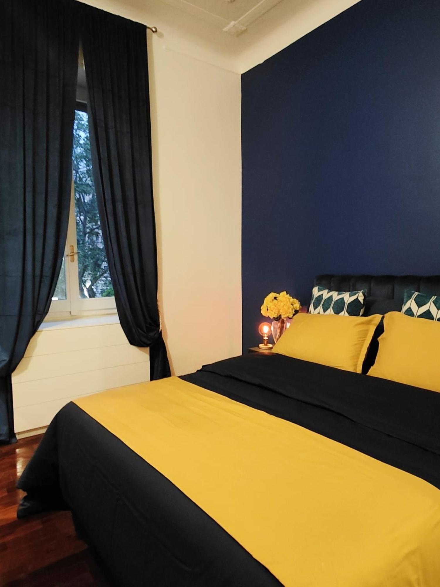 9 Guests Apartments, 4 Bedrooms, 4 Baths In Downtown With Ac, Wifi And Subway M1 M2 Airport Connected *