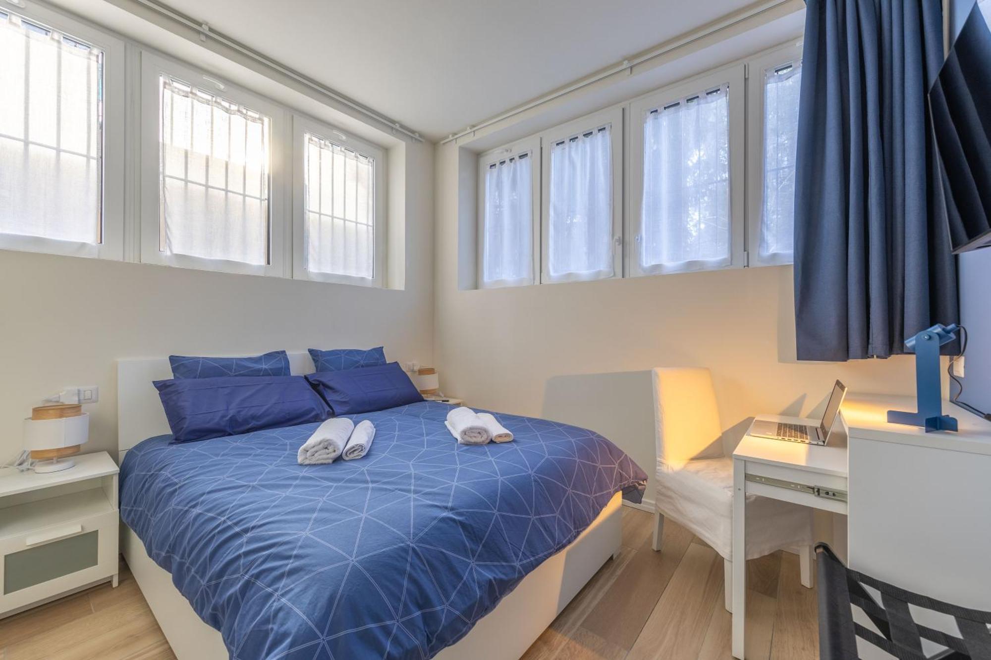 - San Siro Corner, With Private Parking Apartamento