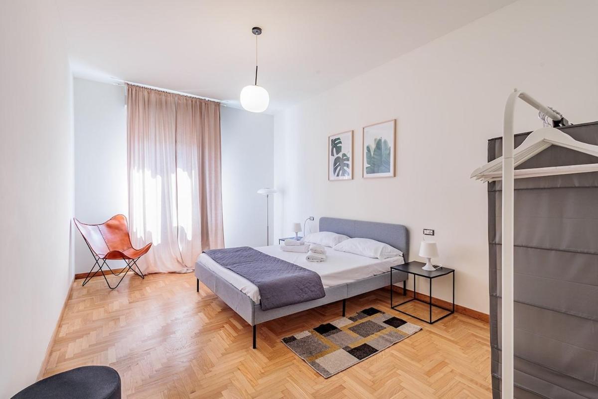 Station 3 Bedrooms & 2 Bathrooms - B Apartment *