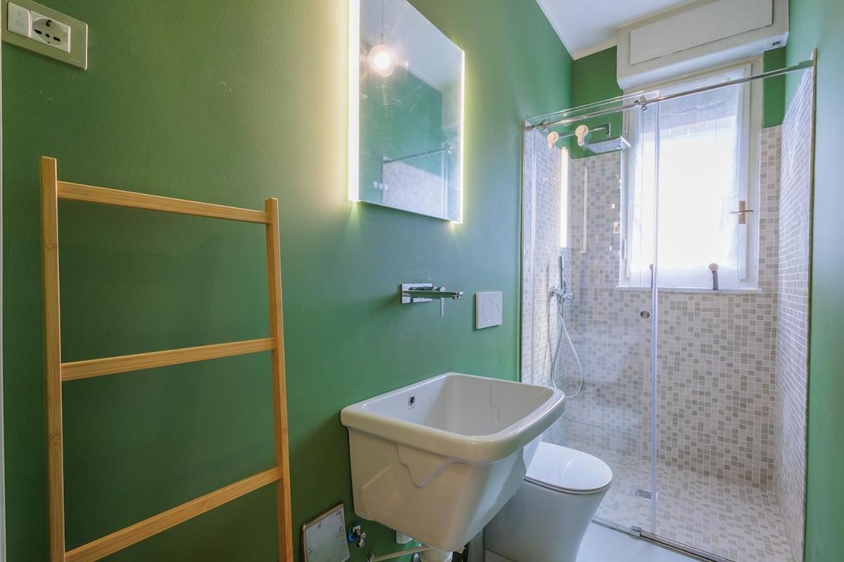 Station 3 Bedrooms & 2 Bathrooms - B Apartment