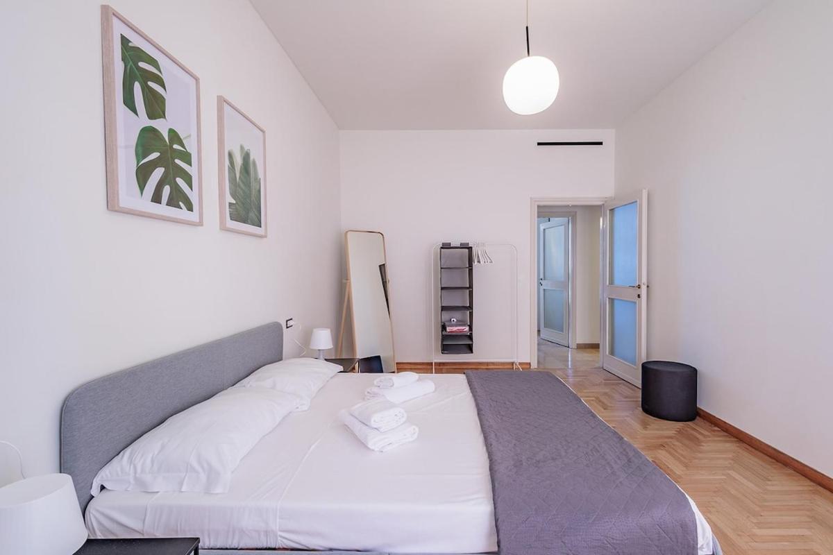 Station 3 Bedrooms & 2 Bathrooms - B Apartment *