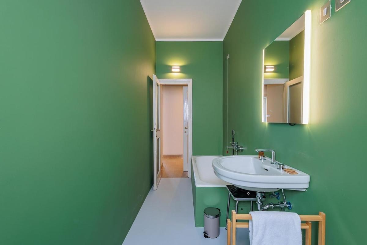 Apartment Station 3 Bedrooms & 2 Bathrooms - B Milan
