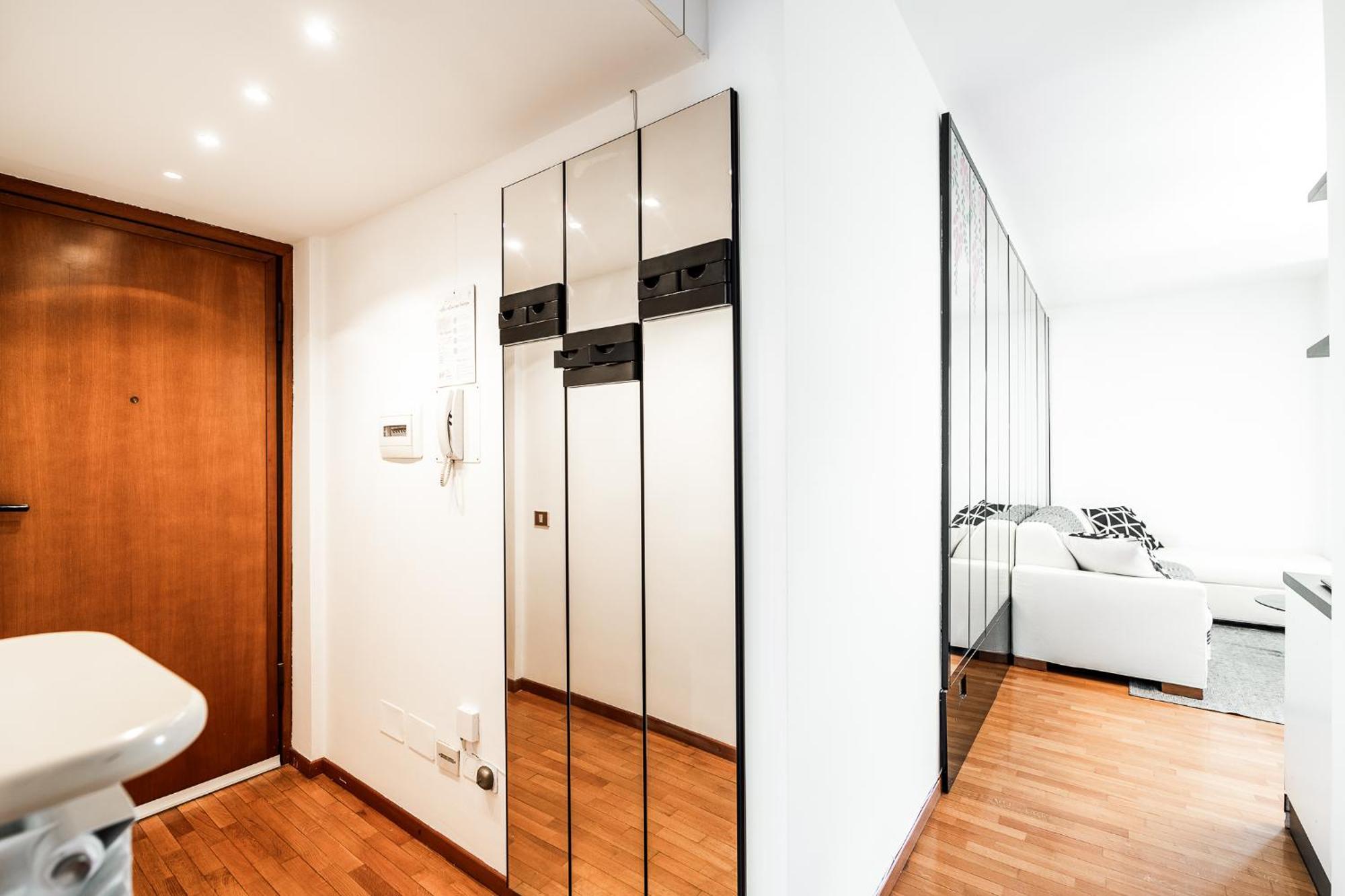 Apartment Quiet With Terrace - 20 Min From Duomo