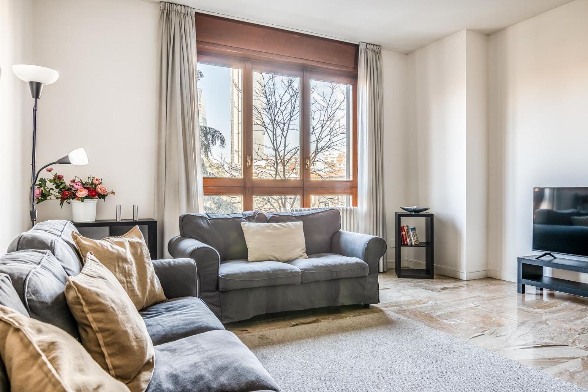 Apartment - Brand New 4 Pax Life & The Giulio Cesare 5