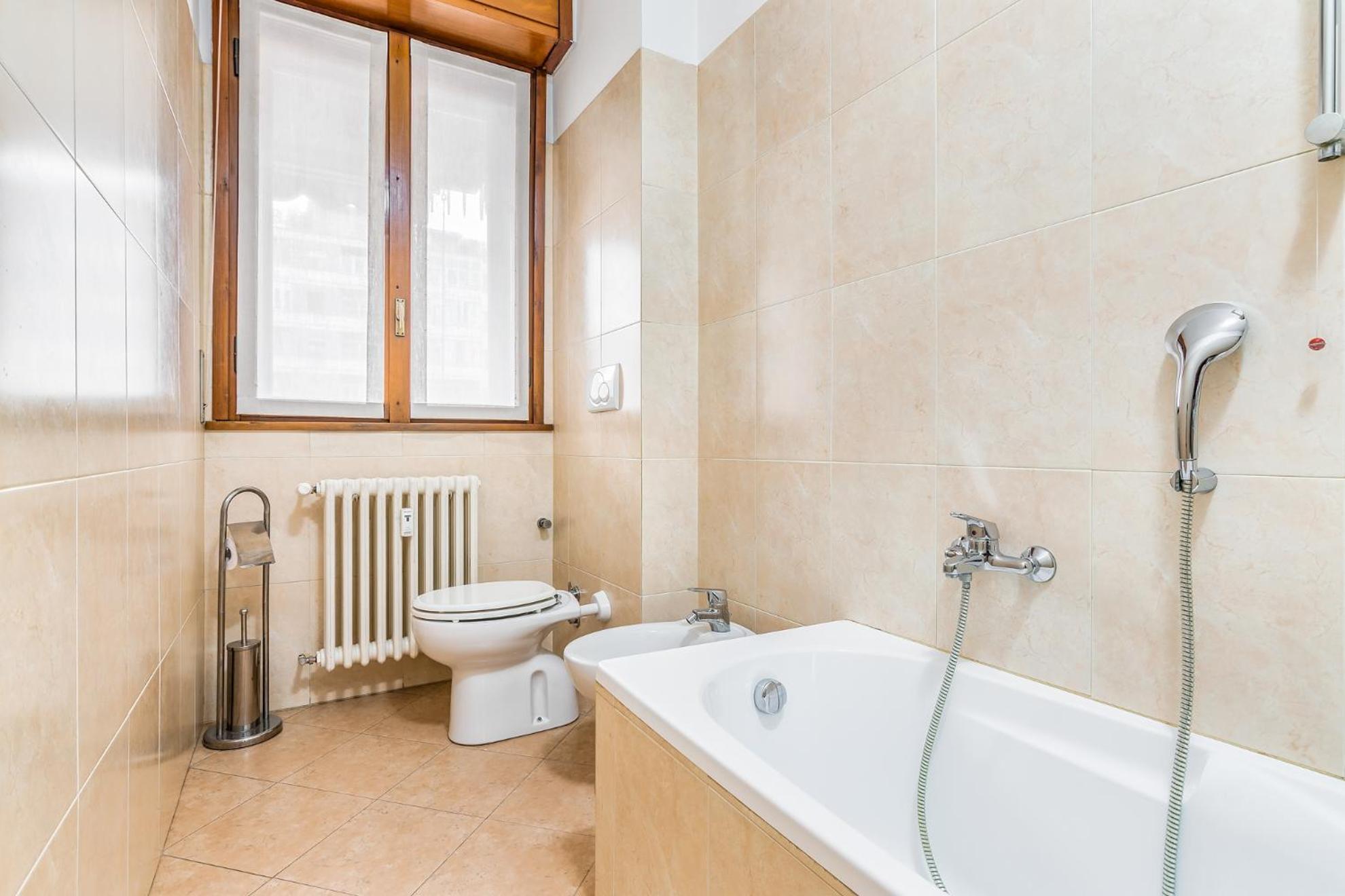 - Brand New 4 Pax Life & The Giulio Cesare 5 Apartment Milan