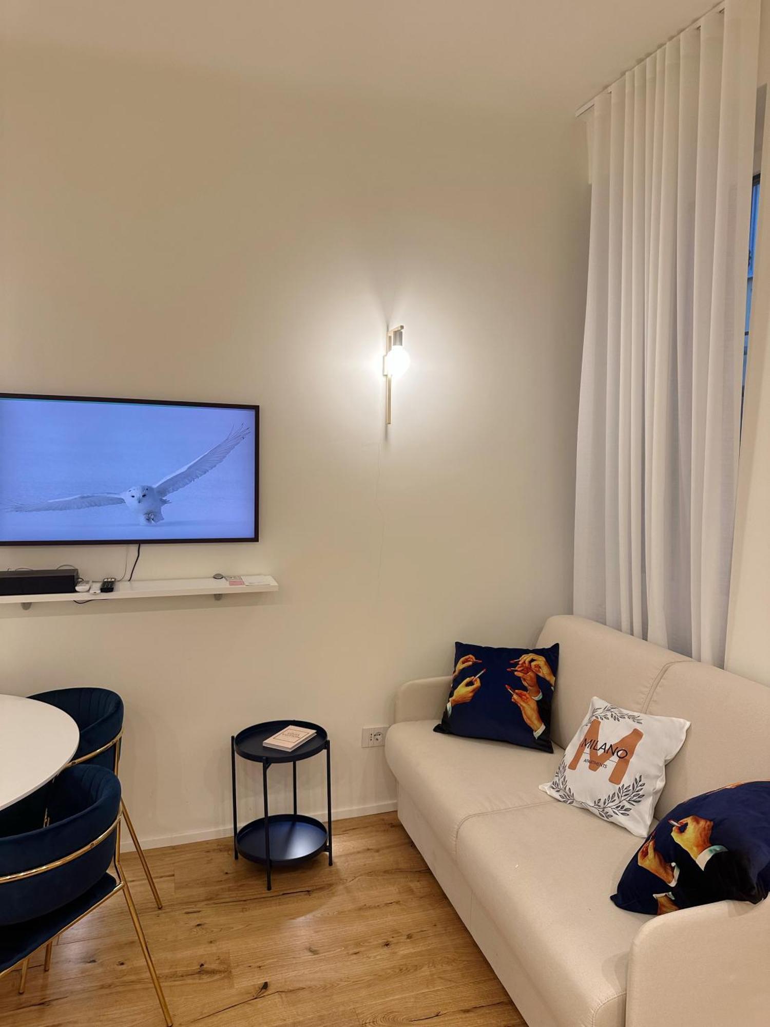 Private With Wi-fi Near Duomo Apartment Milan