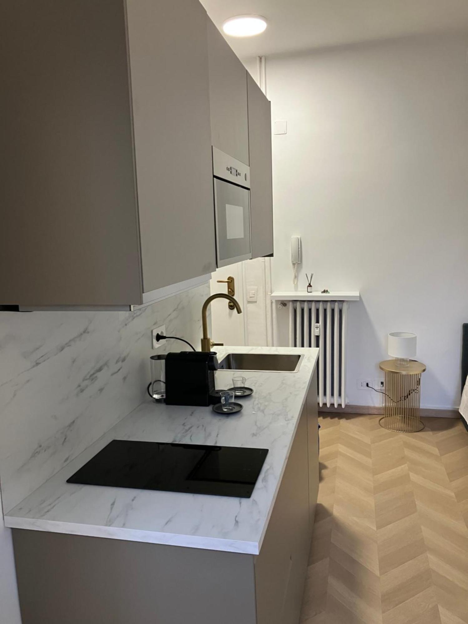Life 23 Apartment *