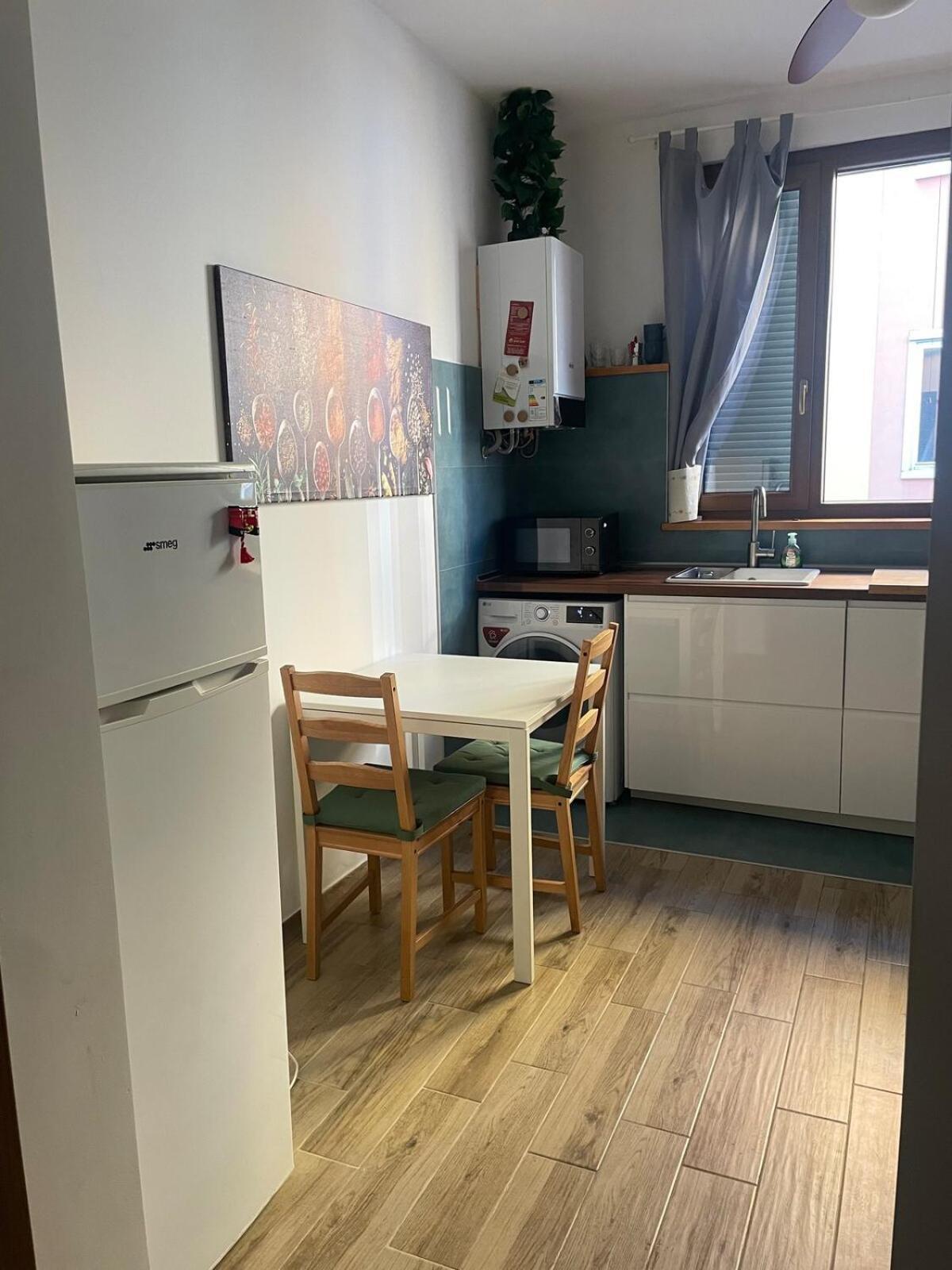 Apartment Cozy Flat In Precotto