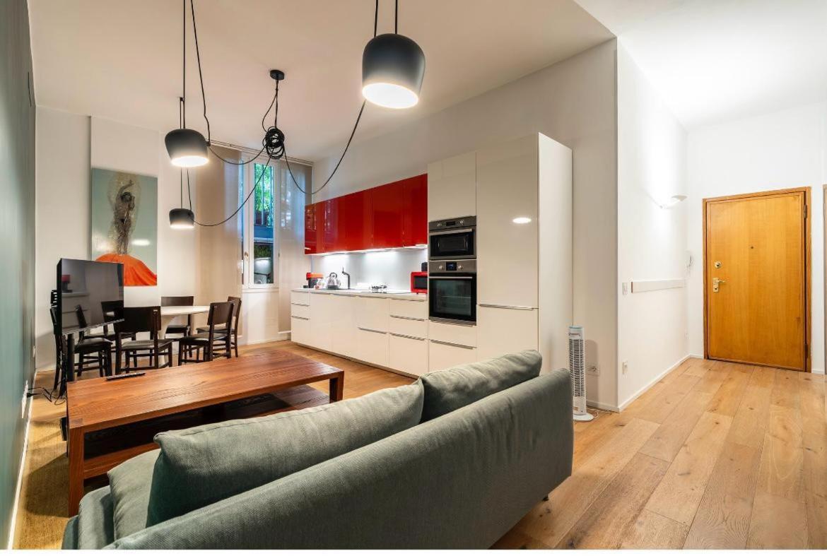 10 Minutes From The Duomo - Double Apartment *