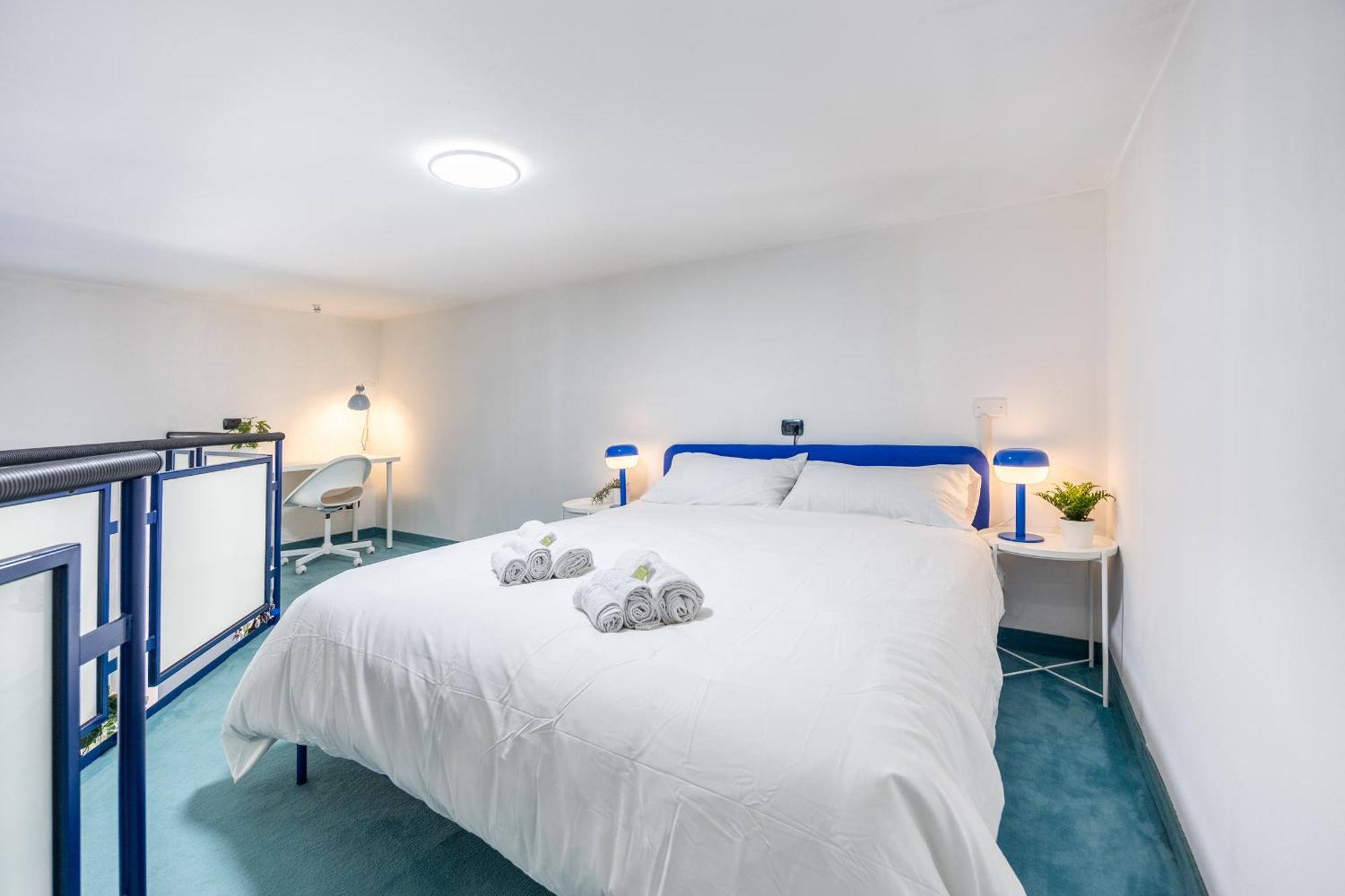 Blue Loft In The Heart Of Milan, Next To Metro Station * Milão
