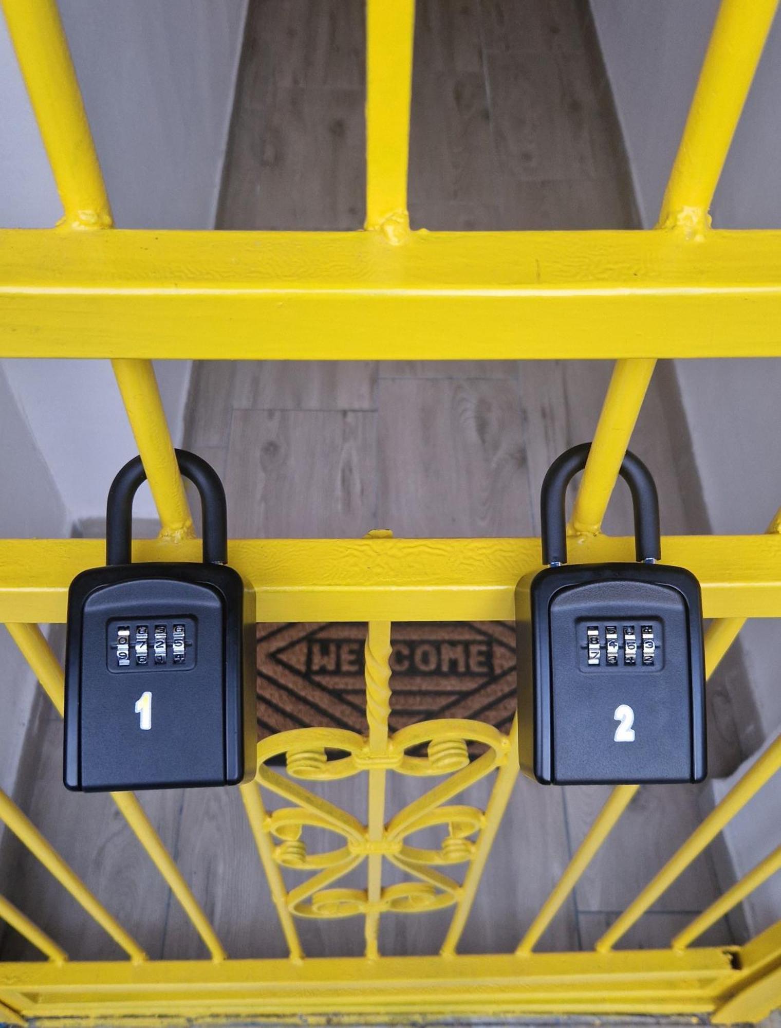 Mediterraneo Loft - Fabrique - Santa Giulia Hockey Arena - 20 Minutes From Duomo Apartment *