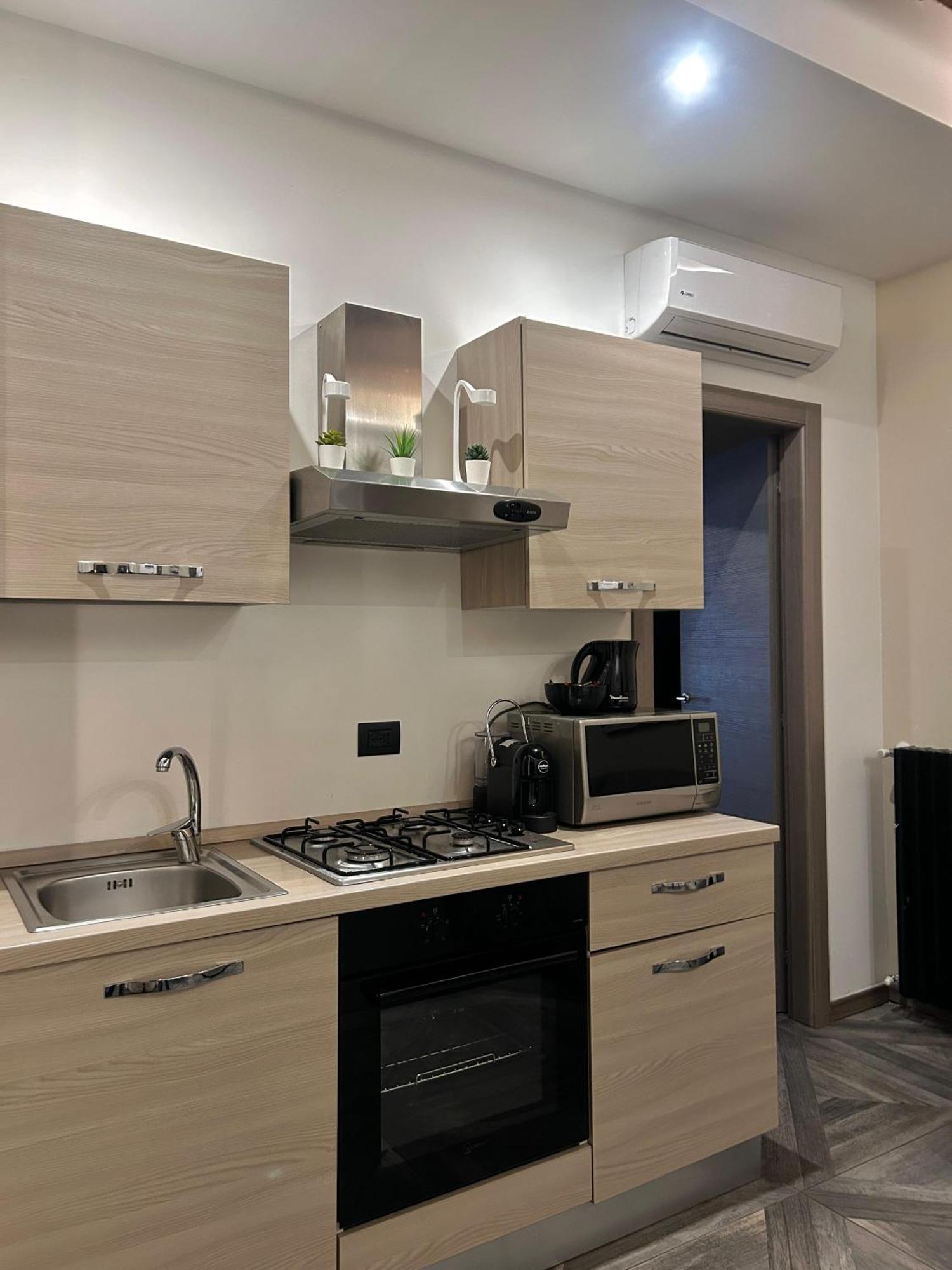 Apartment Davinci Near Duomo