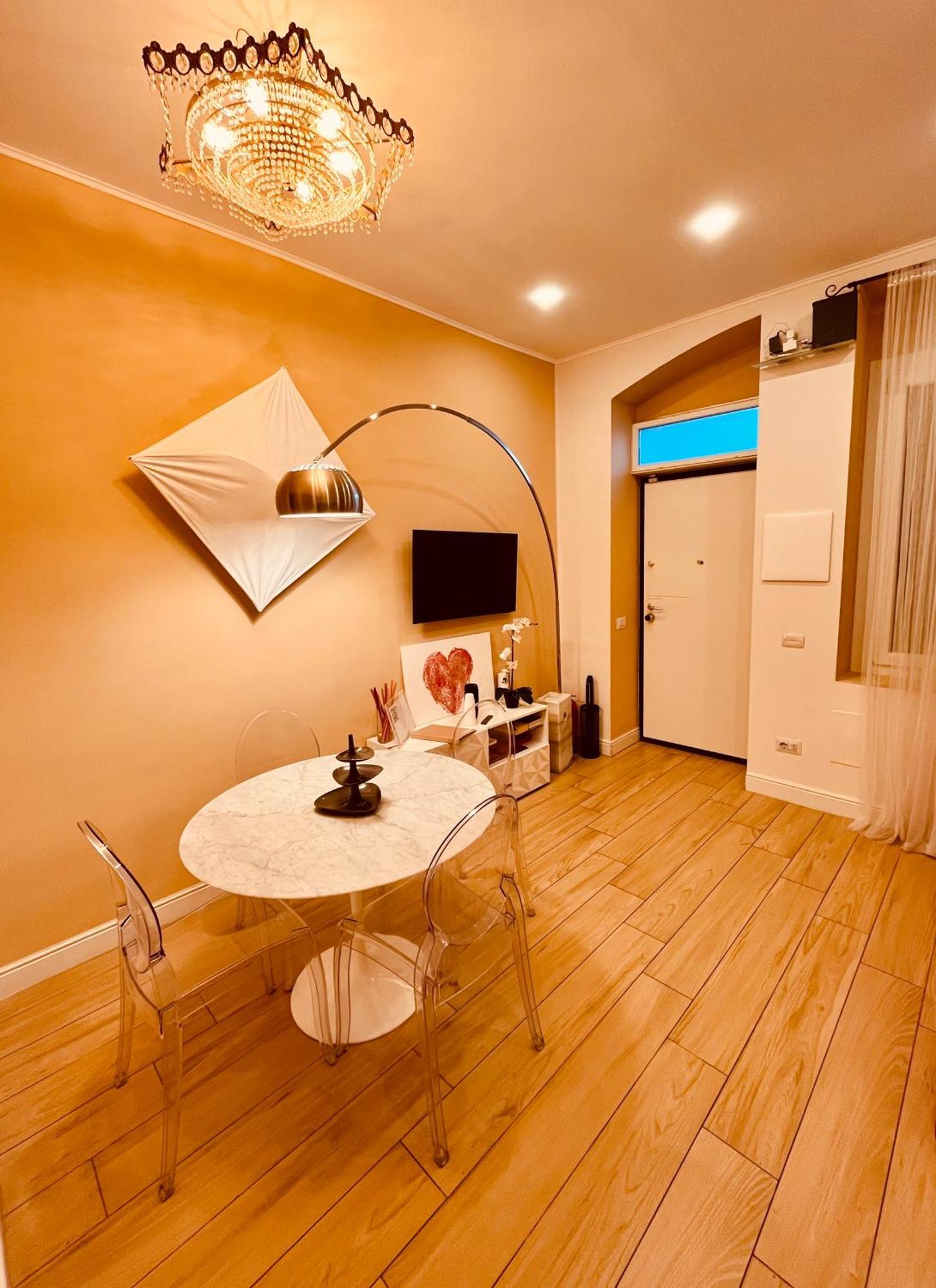 Apartment Centralissimo E Raffinato Bilocale - Scarlatti Lux - Stazione & Shopping District
