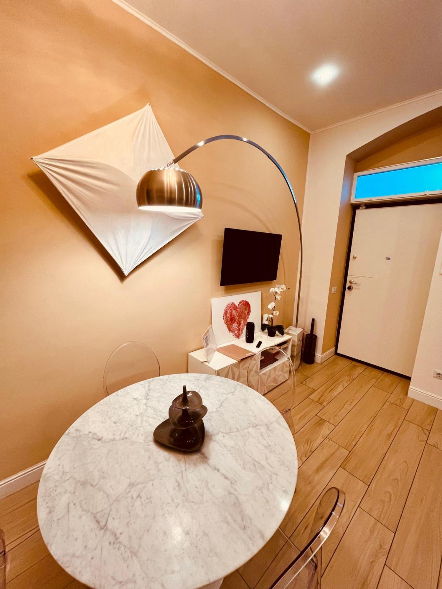 Centralissimo E Raffinato Bilocale - Scarlatti Lux - Stazione & Shopping District * Milan