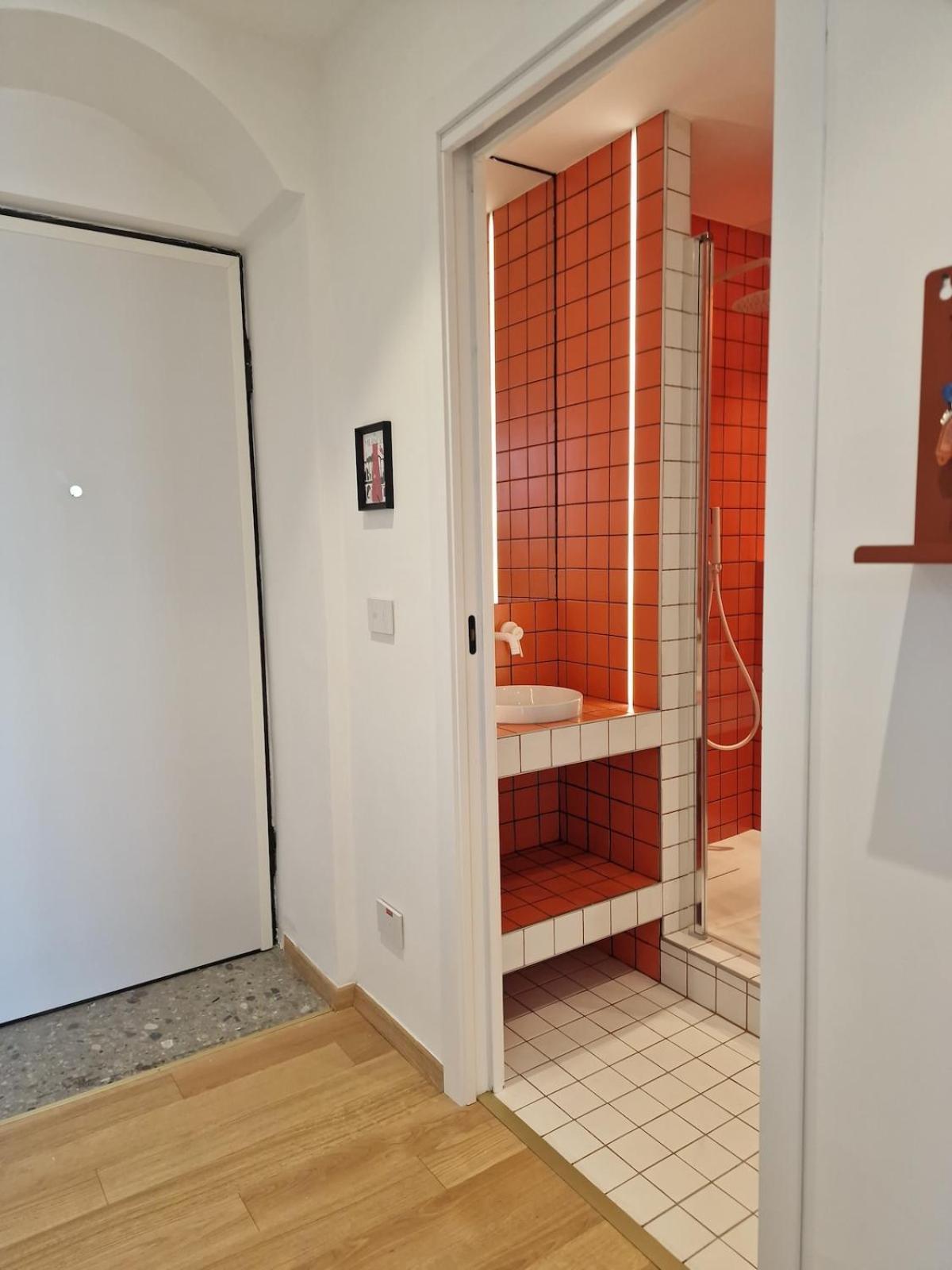 Camparino Apartment, 10 Min From The Duomo, * Milão