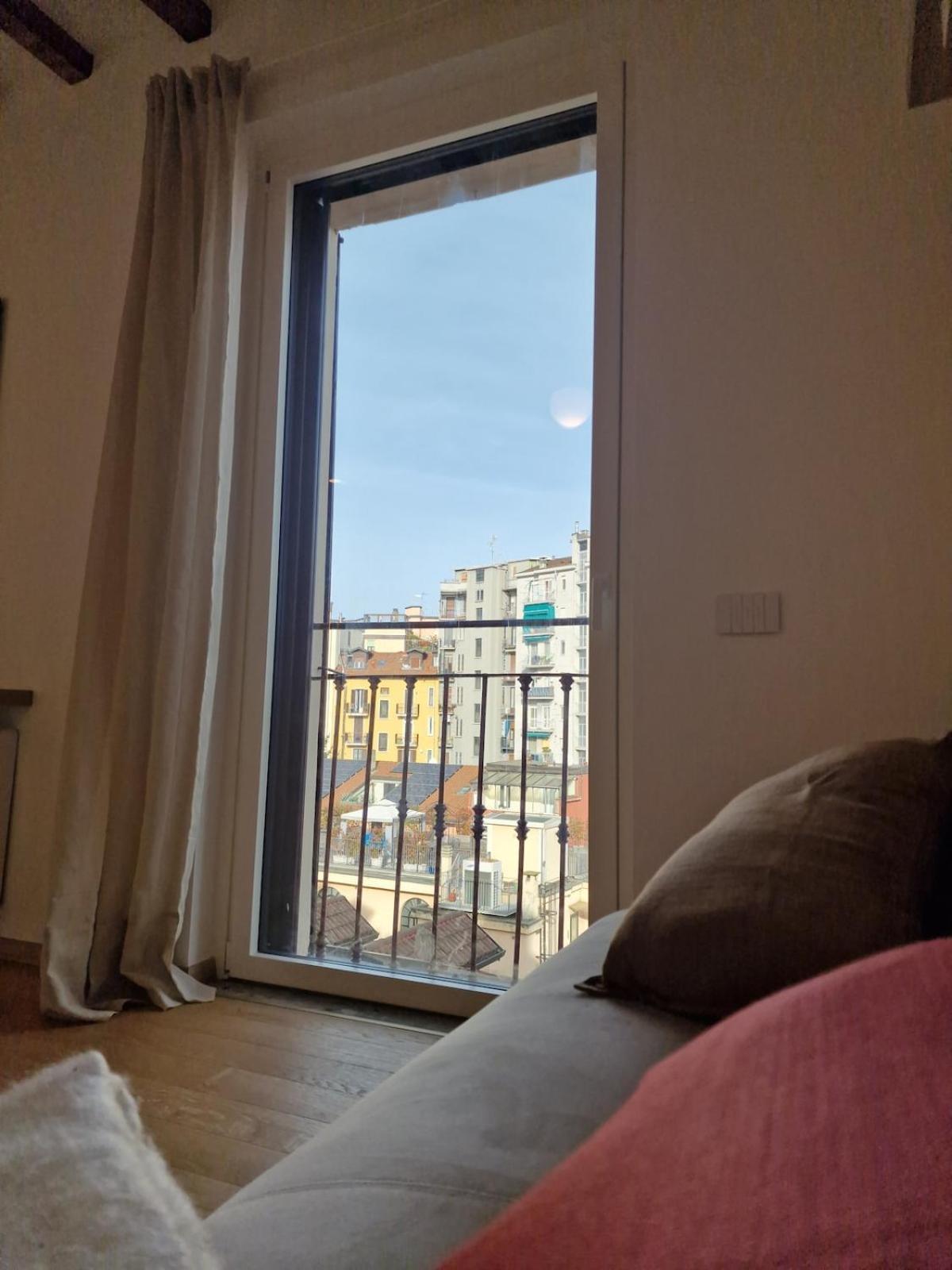Camparino Apartment, 10 Min From The Duomo, Apartamento Milão