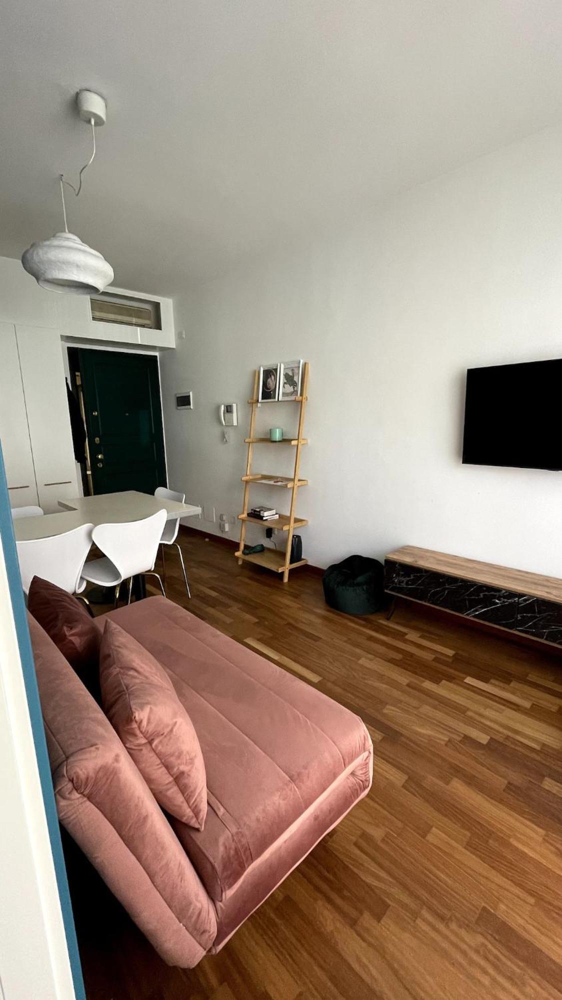 Bocconi 1-bdr With Comforts Milano