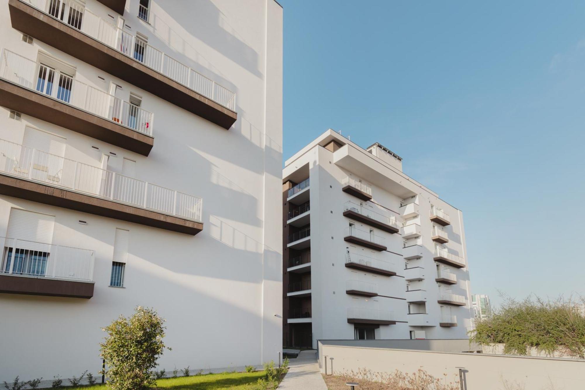 Gohost - Modern And Bright Apartments With Terrace And Balcony Apartment
