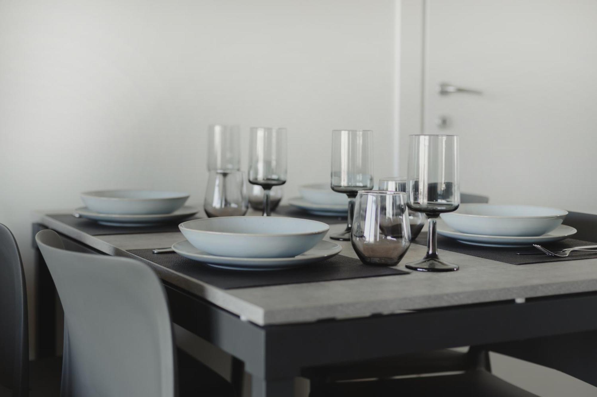 Gohost - Modern And Bright Apartments With Terrace And Balcony Apartment *
