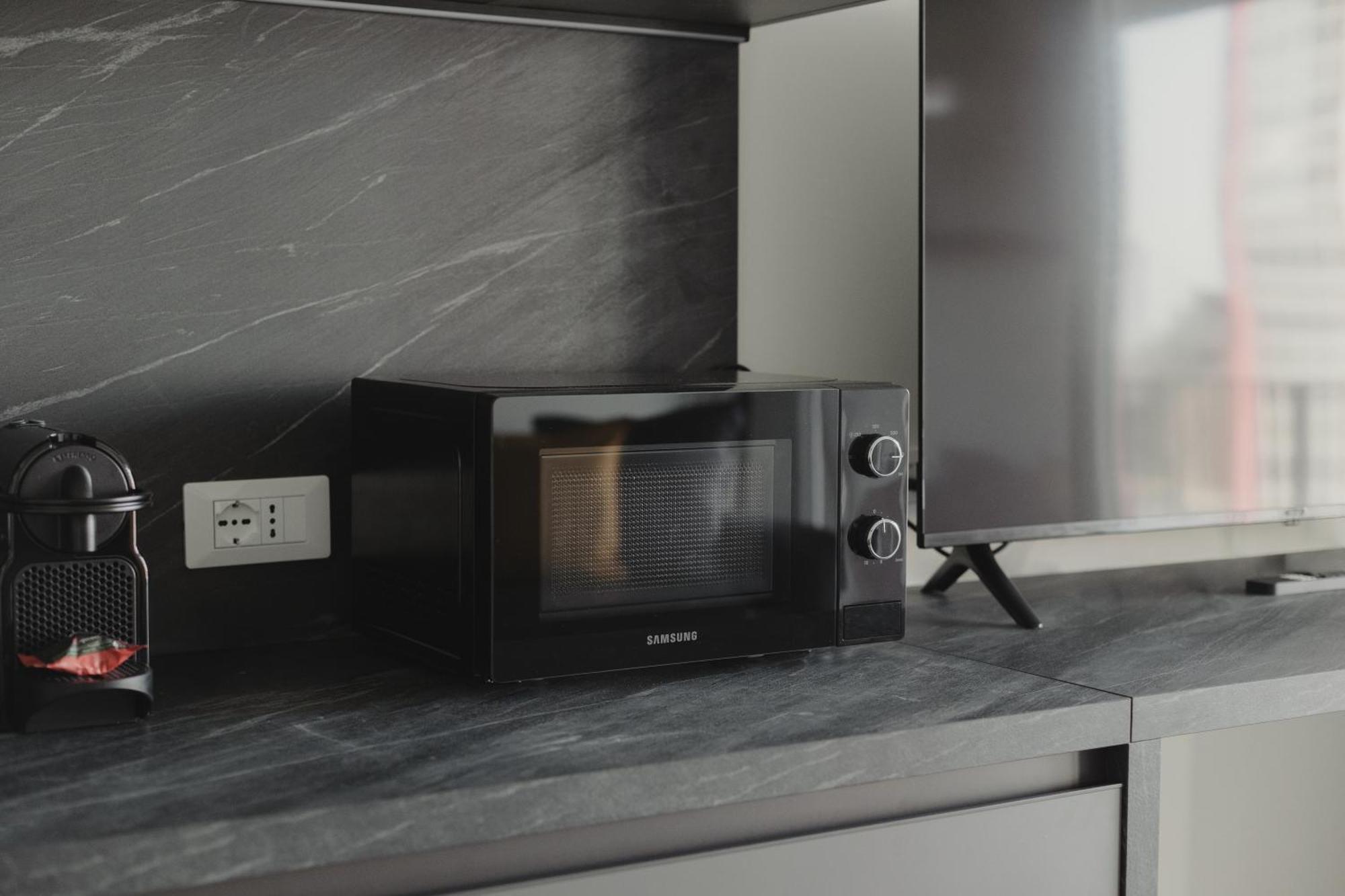 Gohost - Modern And Bright Apartments With Terrace And Balcony Milan
