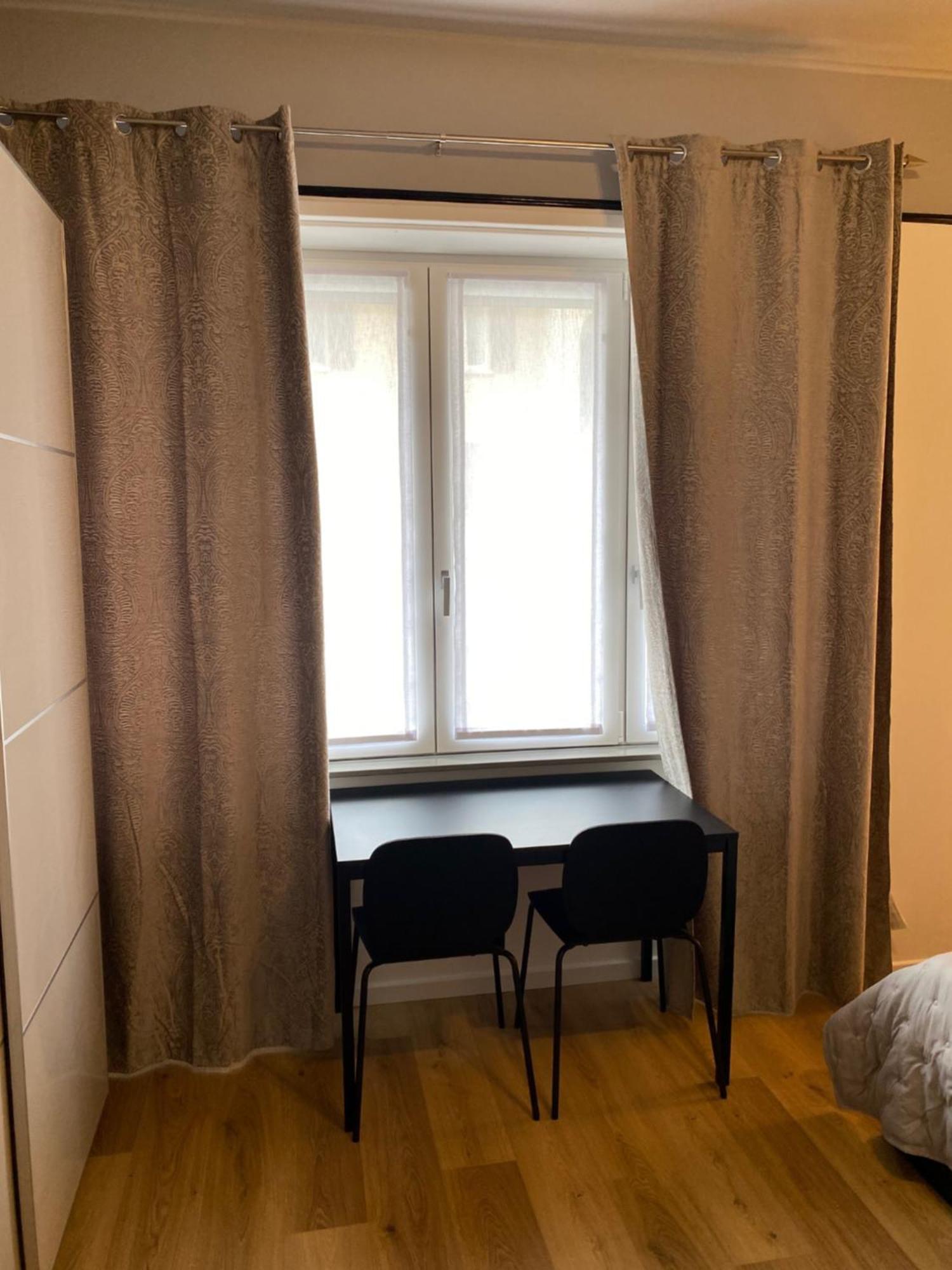 Grey House Apartment *