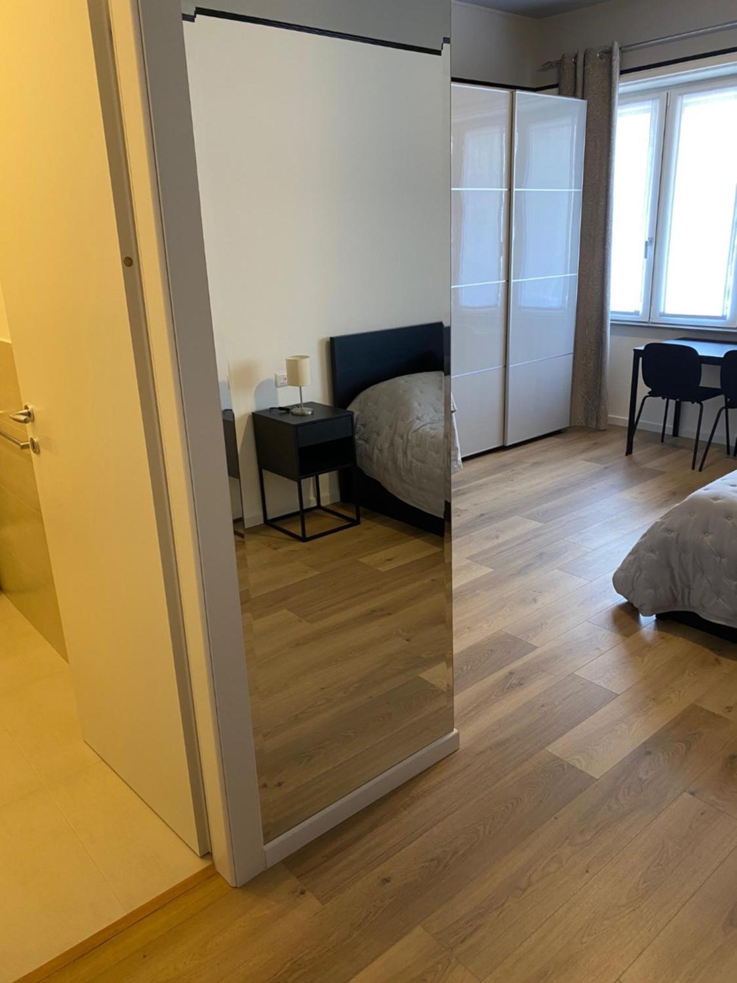 Grey House Apartment *