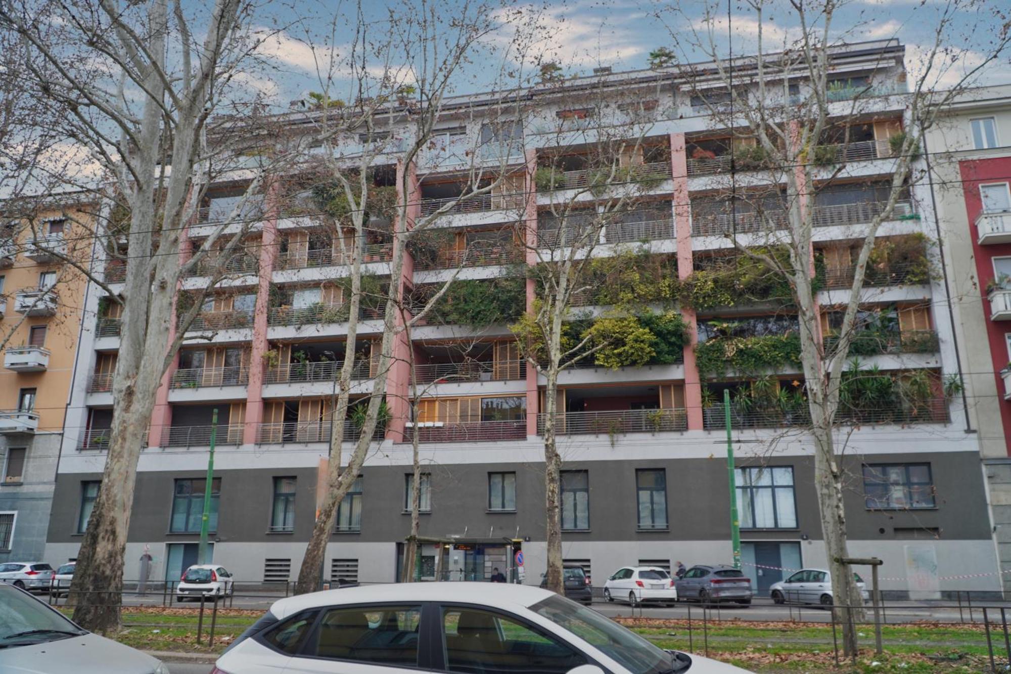 Cozy And Charming 2-bedroom In Isola With Big Terrace
