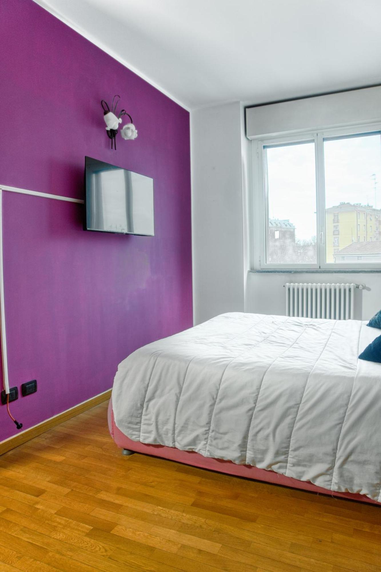 Cozy And Charming 2-bedroom In Isola With Big Terrace Milano