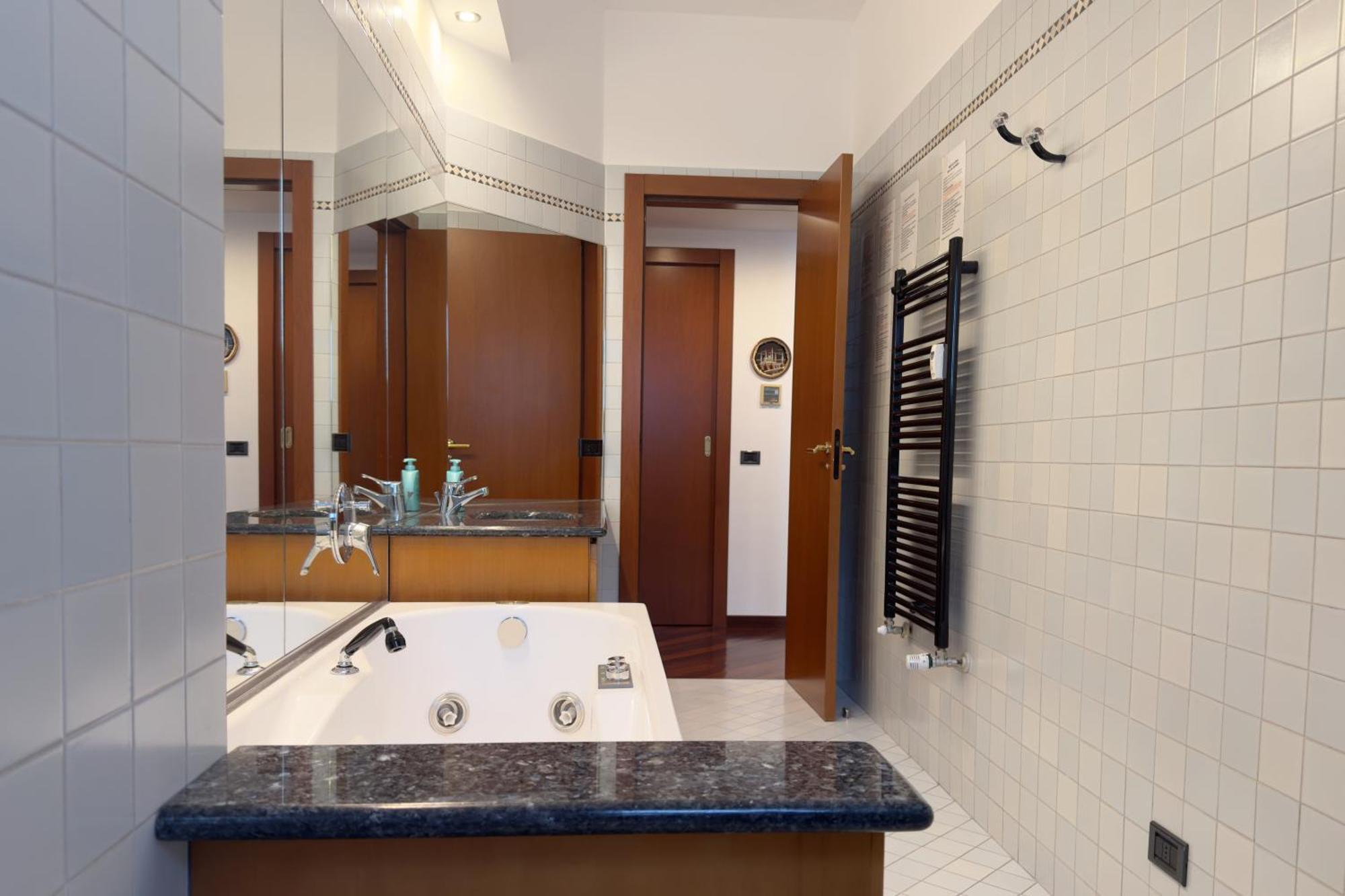 Bwr - Near Mico, Alberti Apartment Milan
