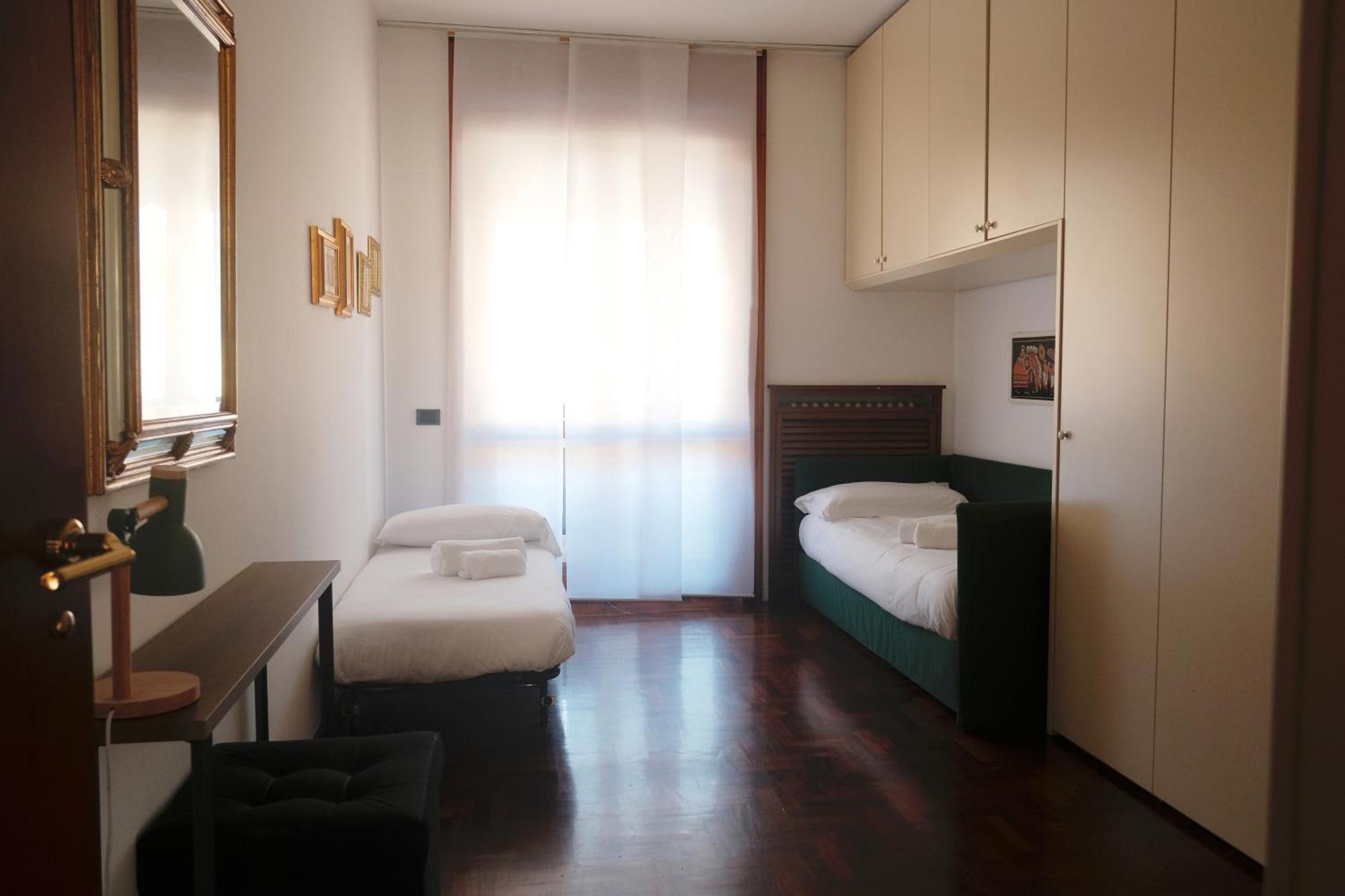 Bwr - Near Mico, Alberti Apartment