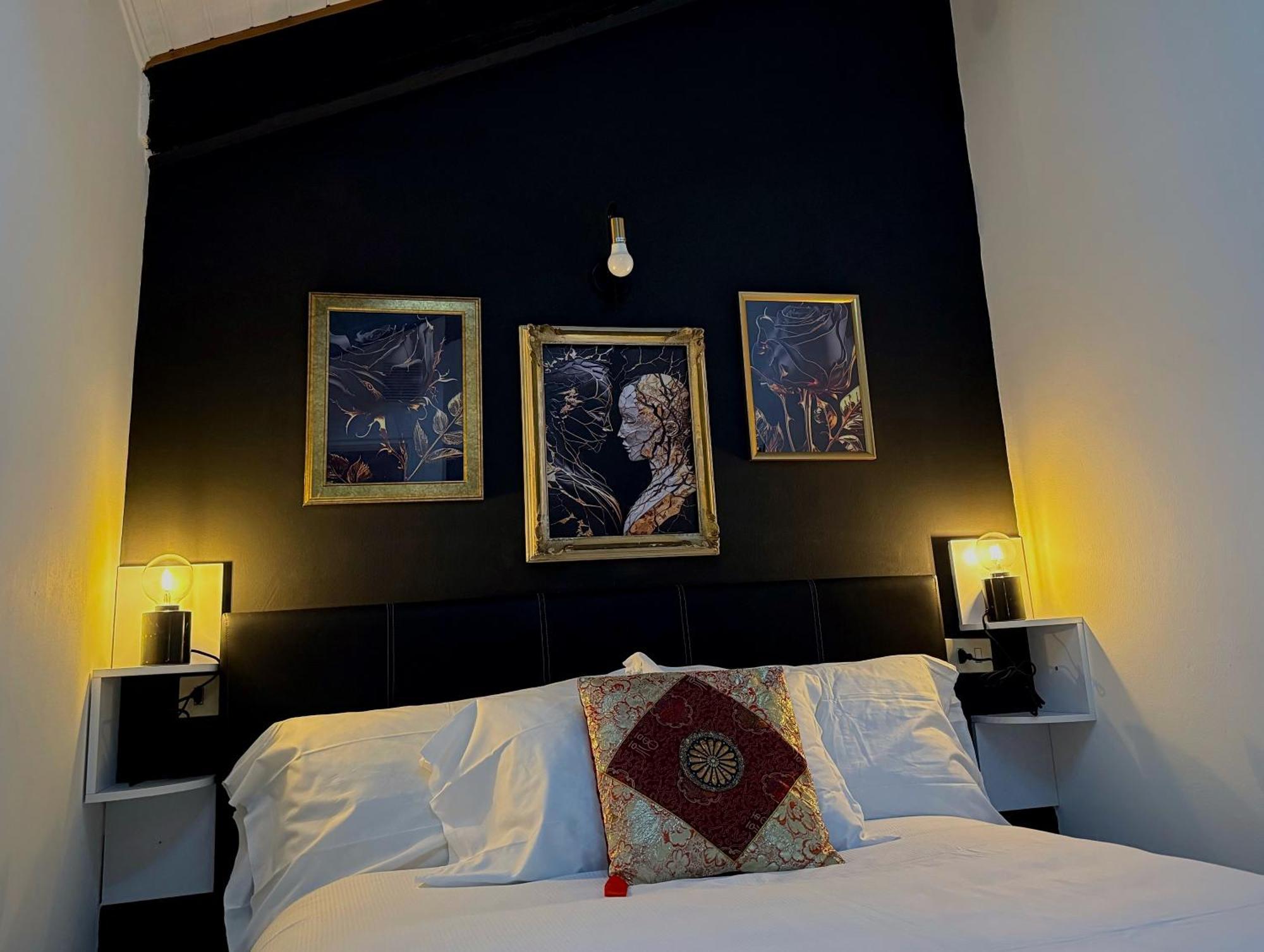 Hosting Dreams Attics - Duomo Apartment