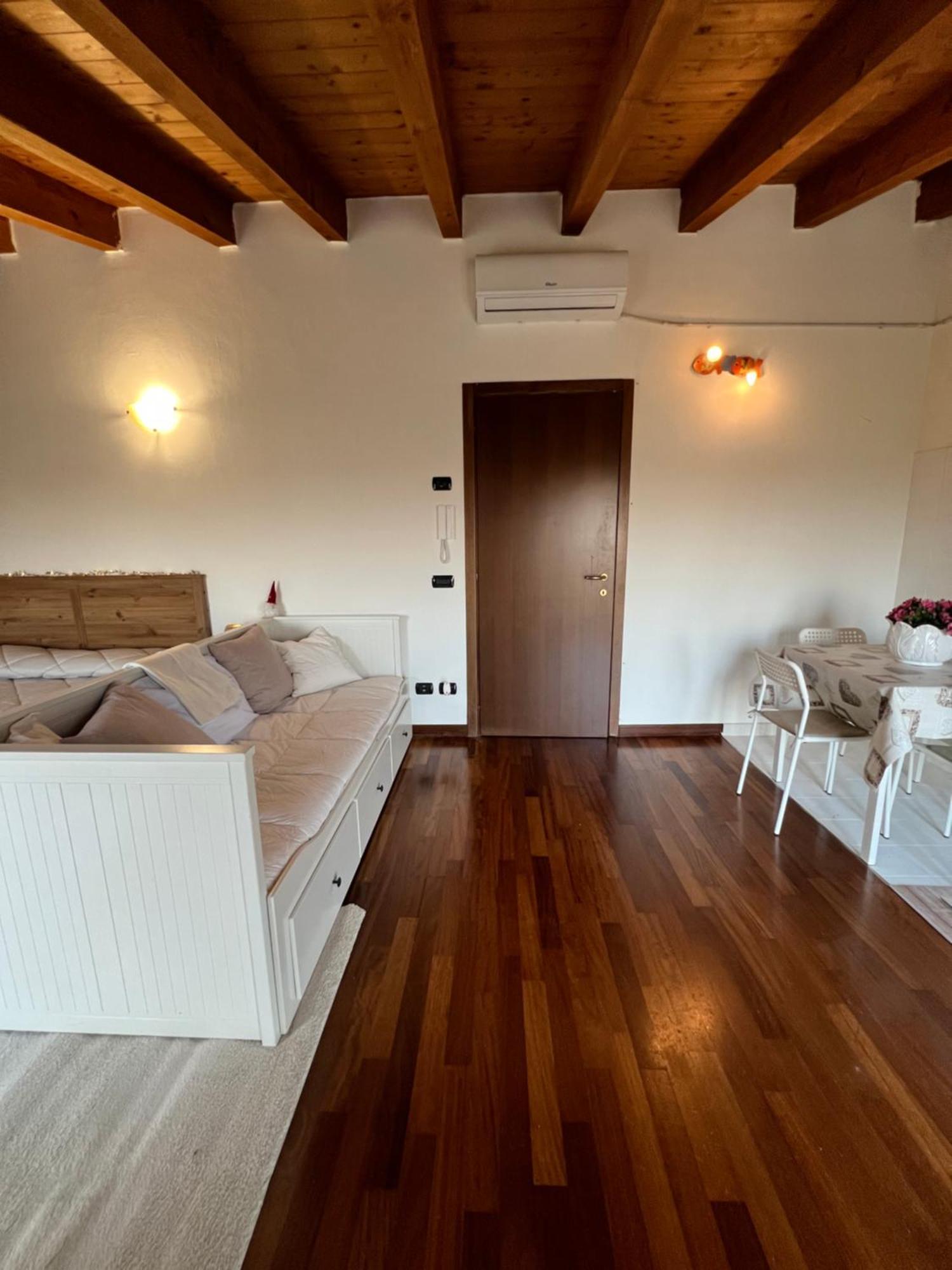Auroras Apartment Milan