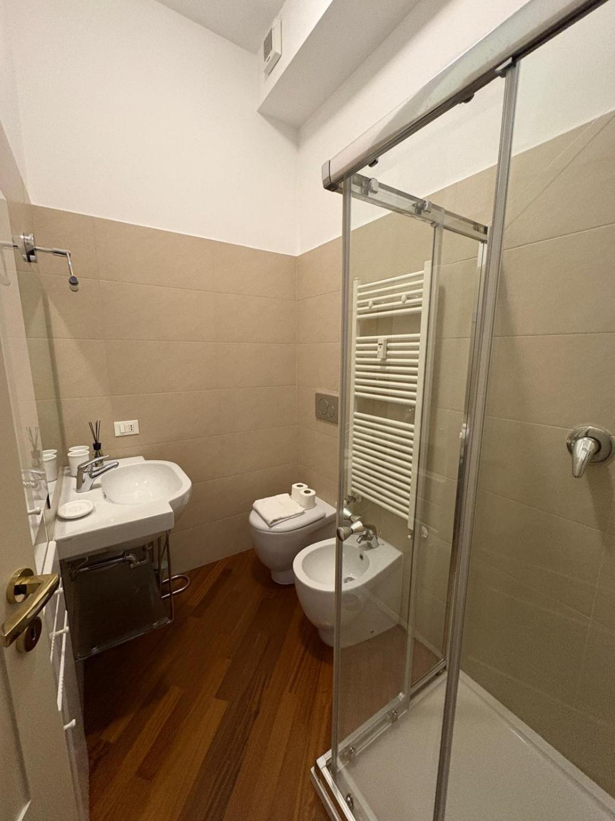 Bocconi - Porta Romana 4 Da Letto Con 2 Bagni Privati Appartamento Milano