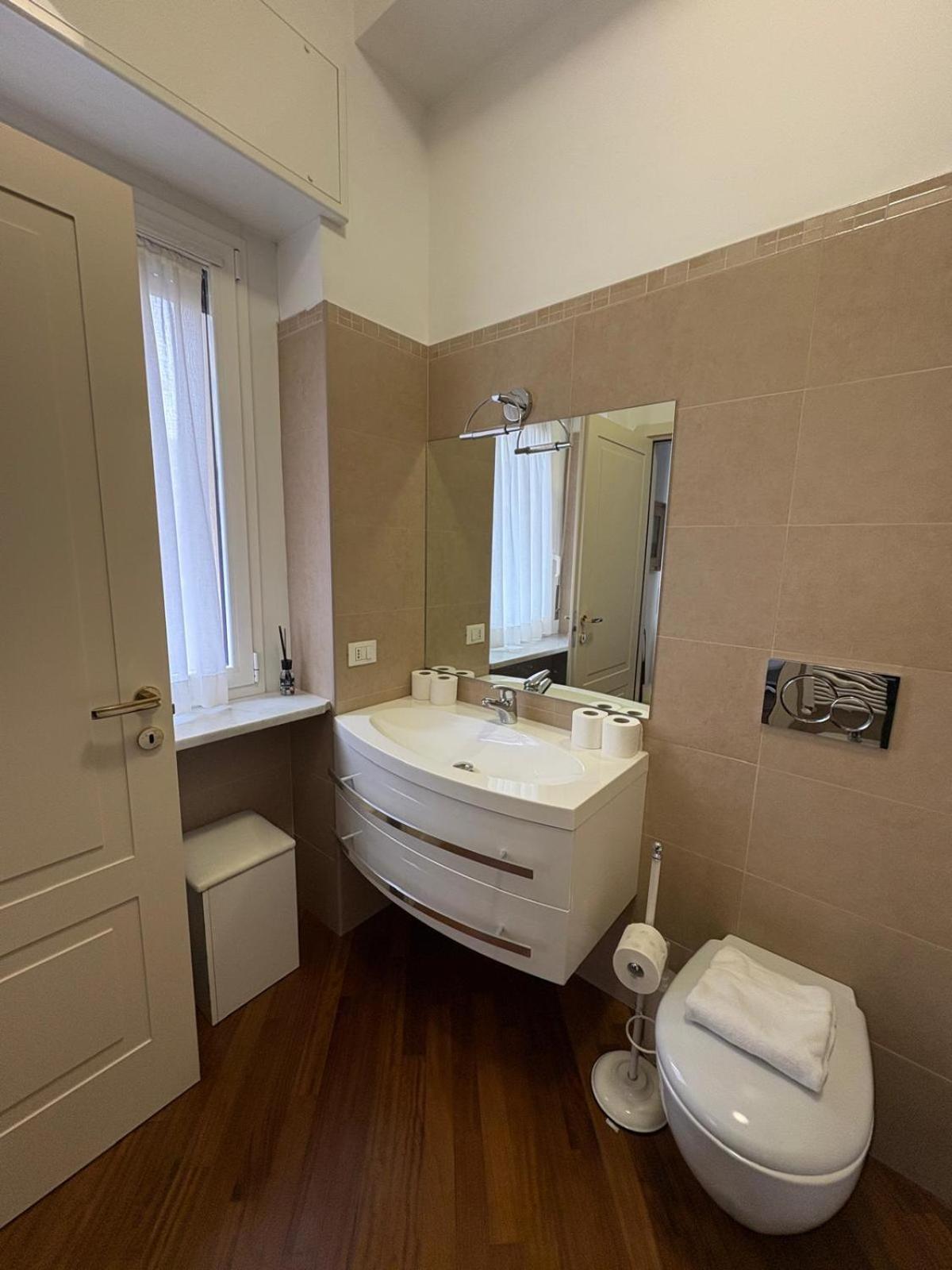 Appartamento Bocconi - Porta Romana 4 Da Letto Con 2 Bagni Privati