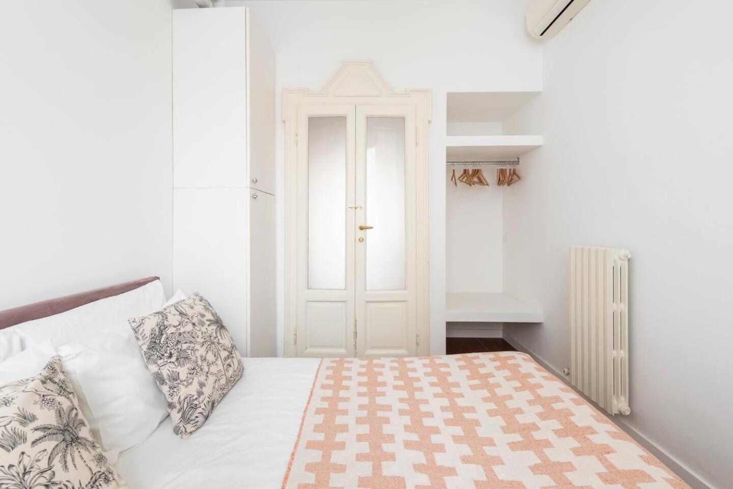 Apartment Bocconi Ampio Trilocale Milan