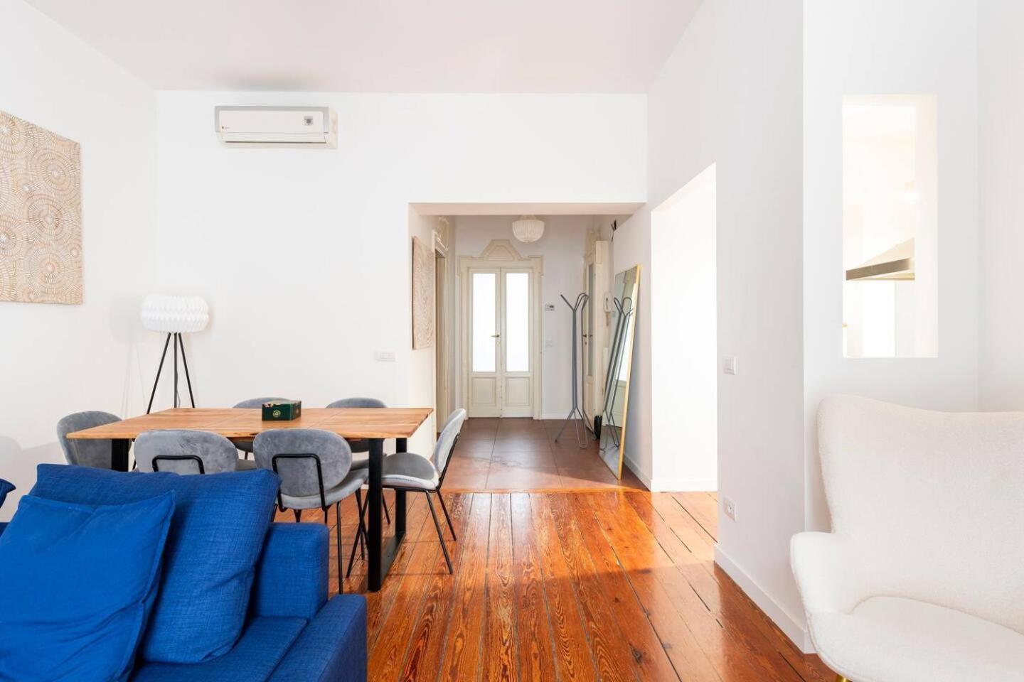 Apartment Bocconi Ampio Trilocale Milan
