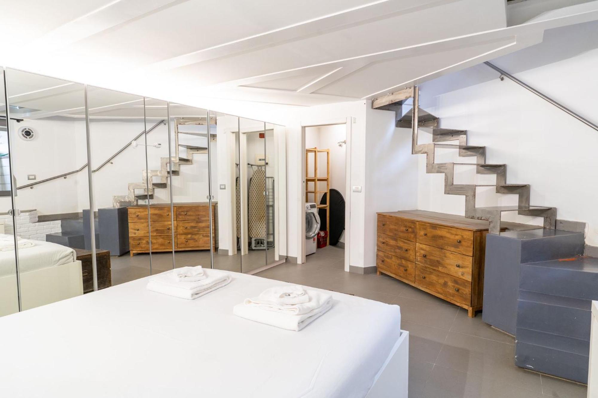 Artist's Nest - Loft Con Patio Esclusivo Apartment Milan