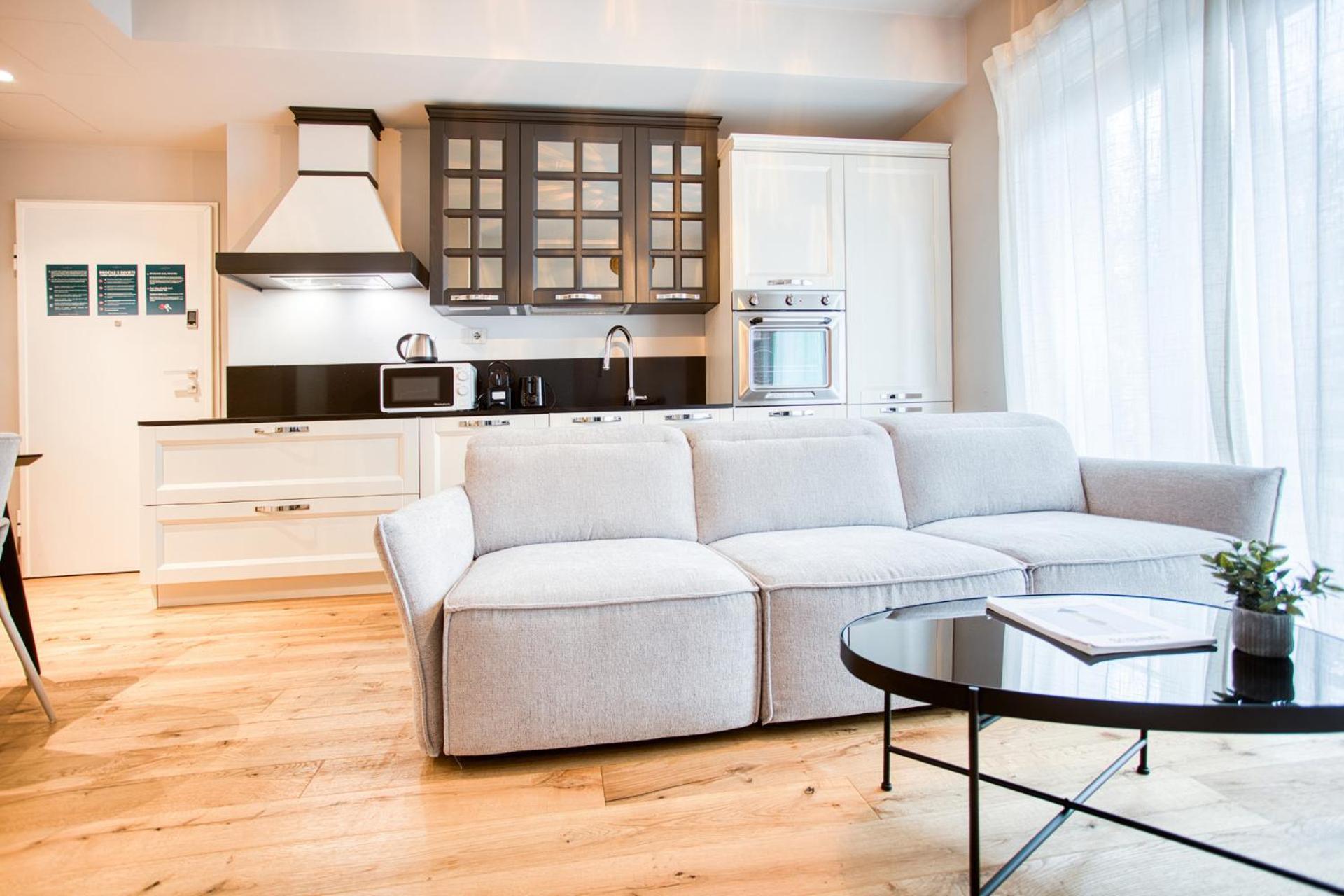 Easylife - Eleganza Moderna Vicino A Life *