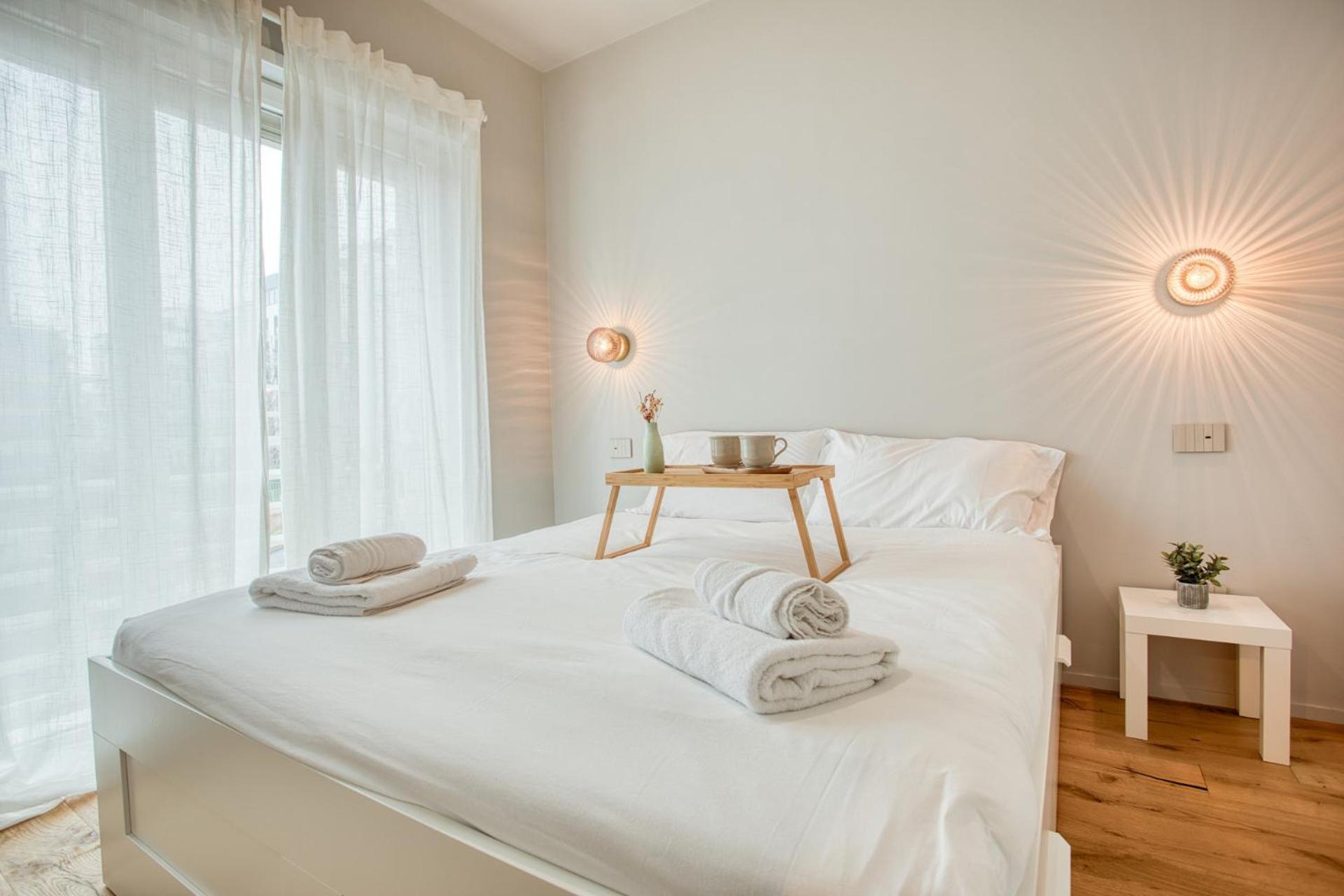 Easylife - Eleganza Moderna Vicino A Life