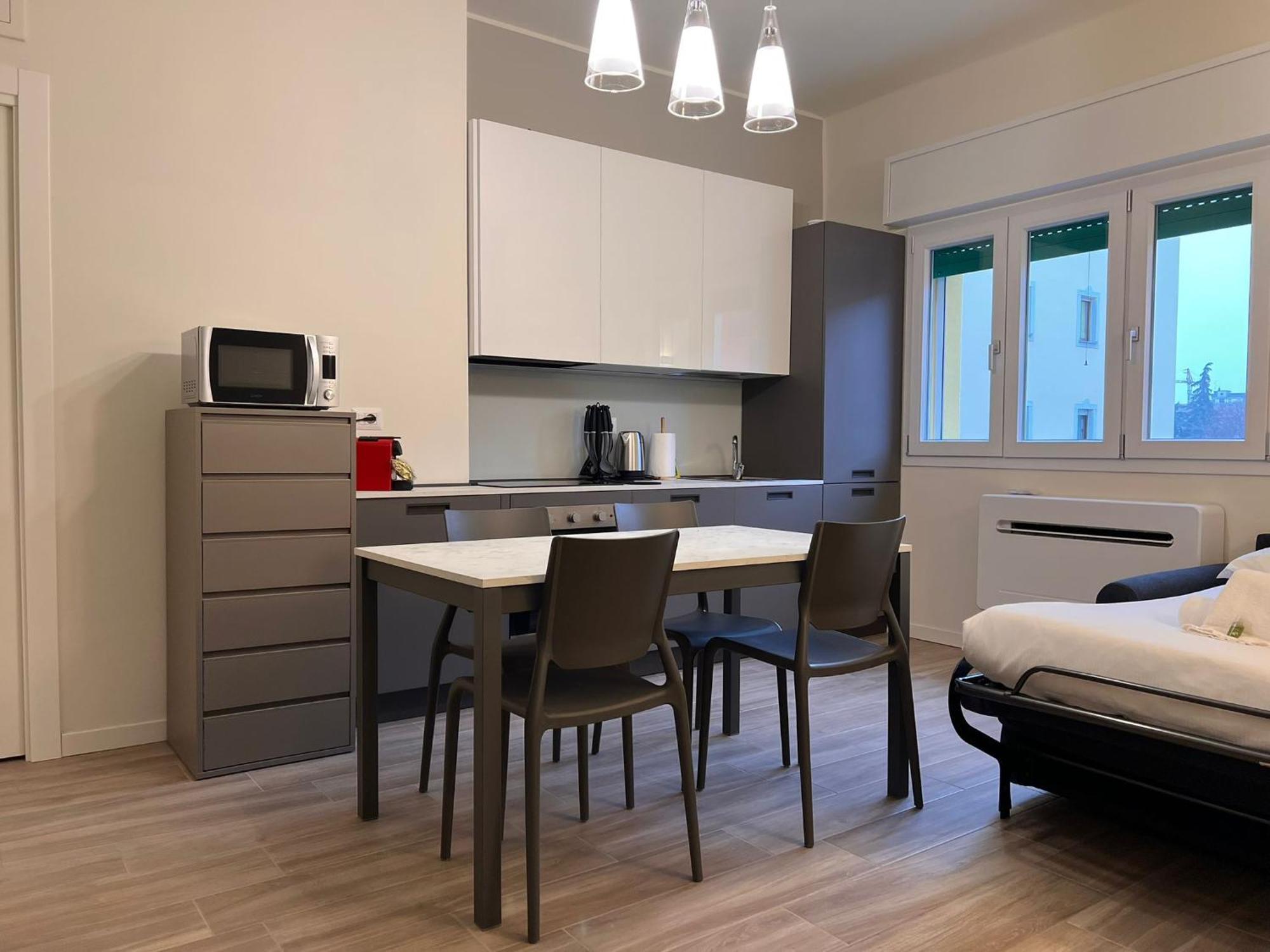 Kibilu - Dergano Metro, Fast Wifi, Air Conditioning, Fiera Apartment *