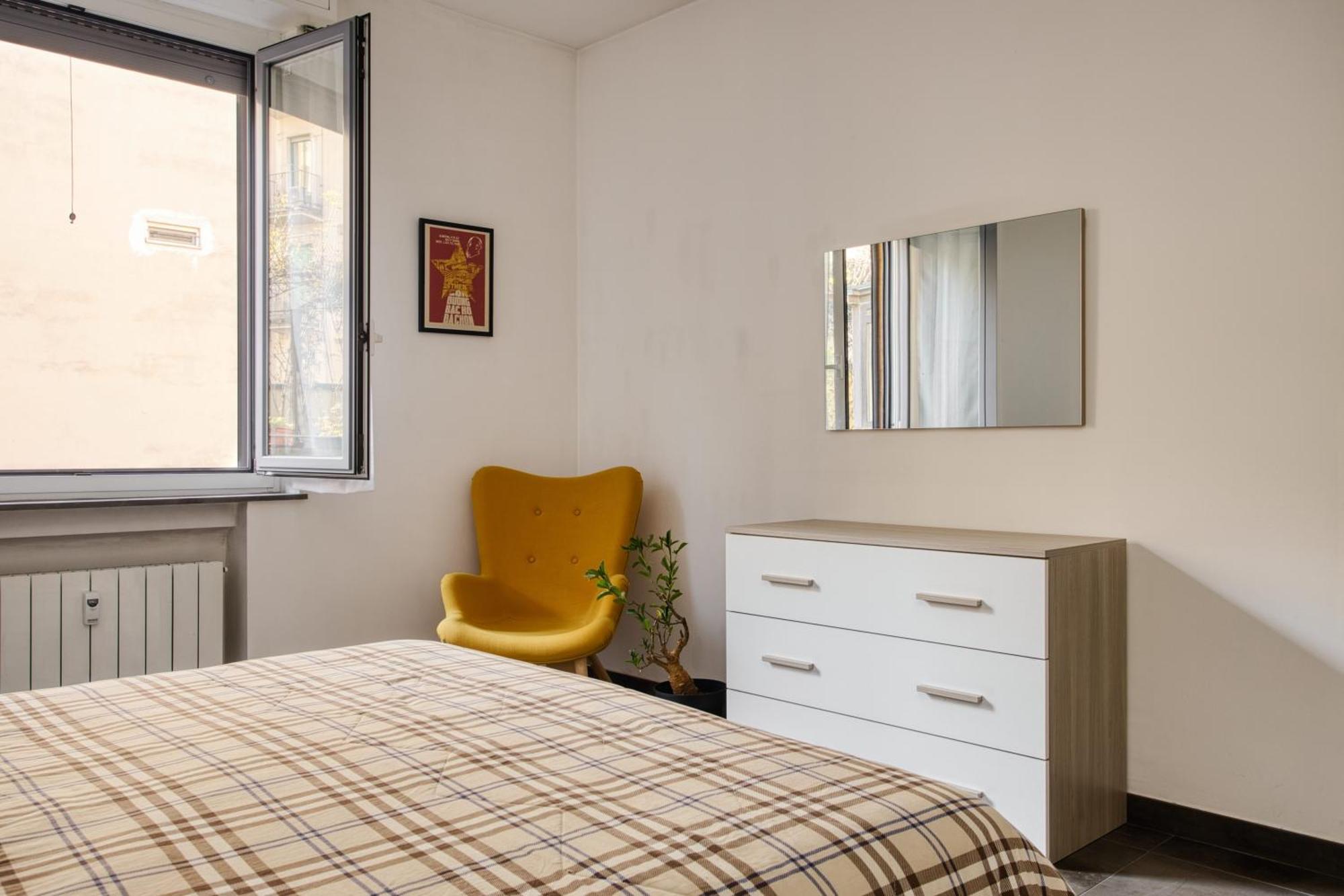 Apartment In Citta Studi 3 Pax