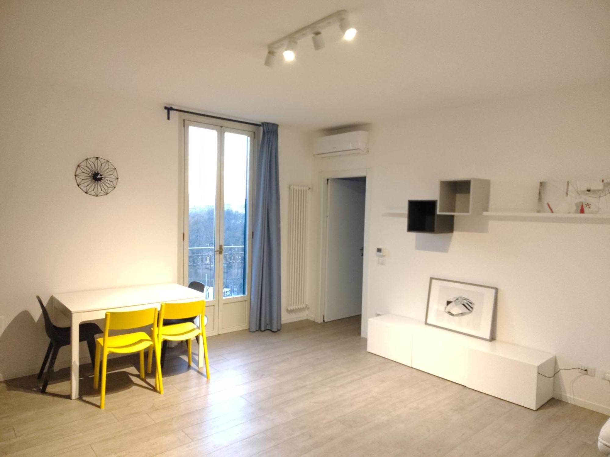 Corvetto 7 Apartment *