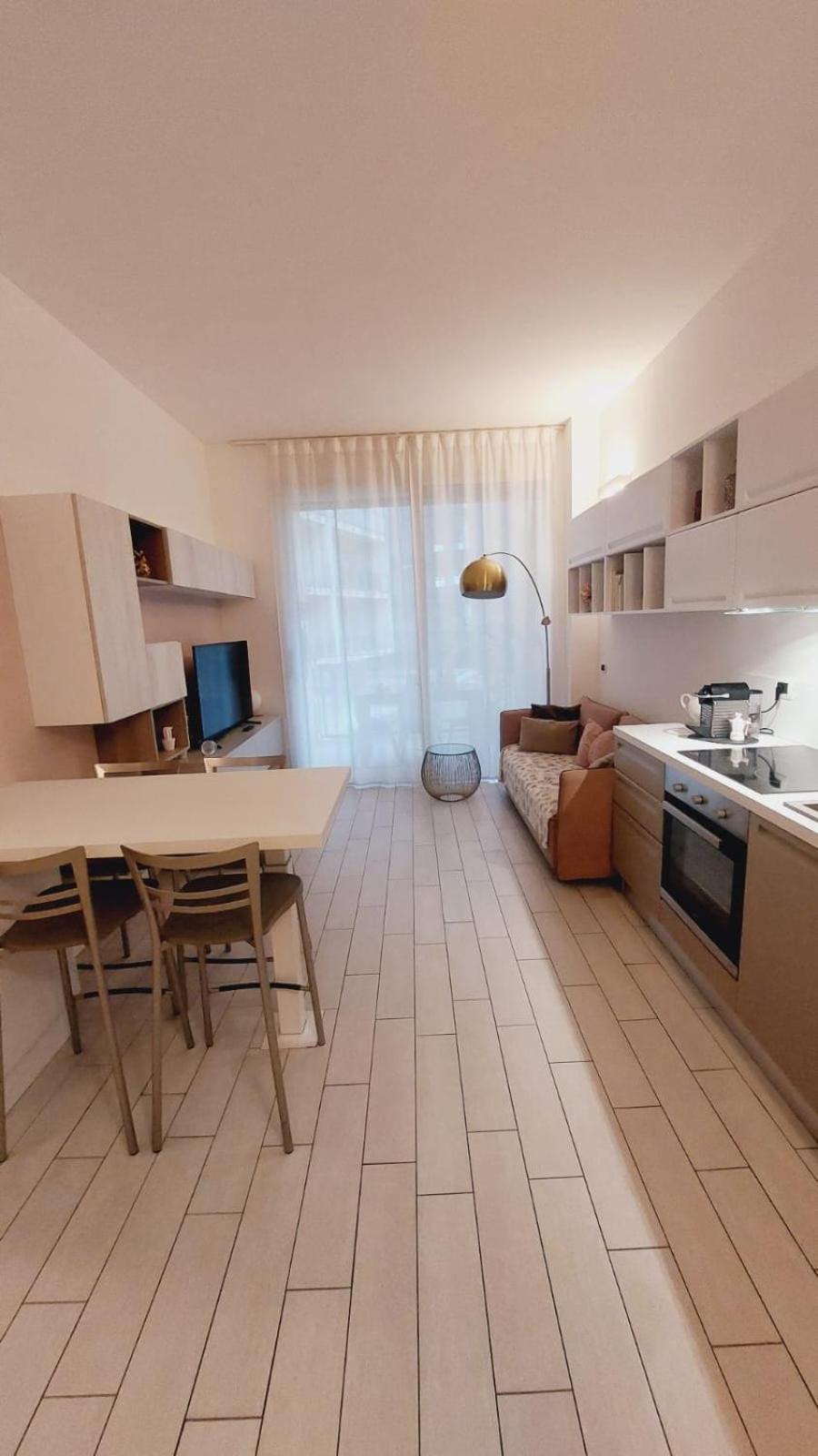 Nina's Apartment *