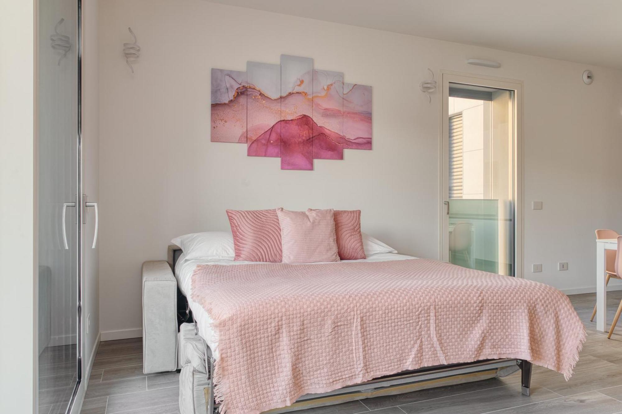 Pink In Financial District 4 Pax Apartment Milan