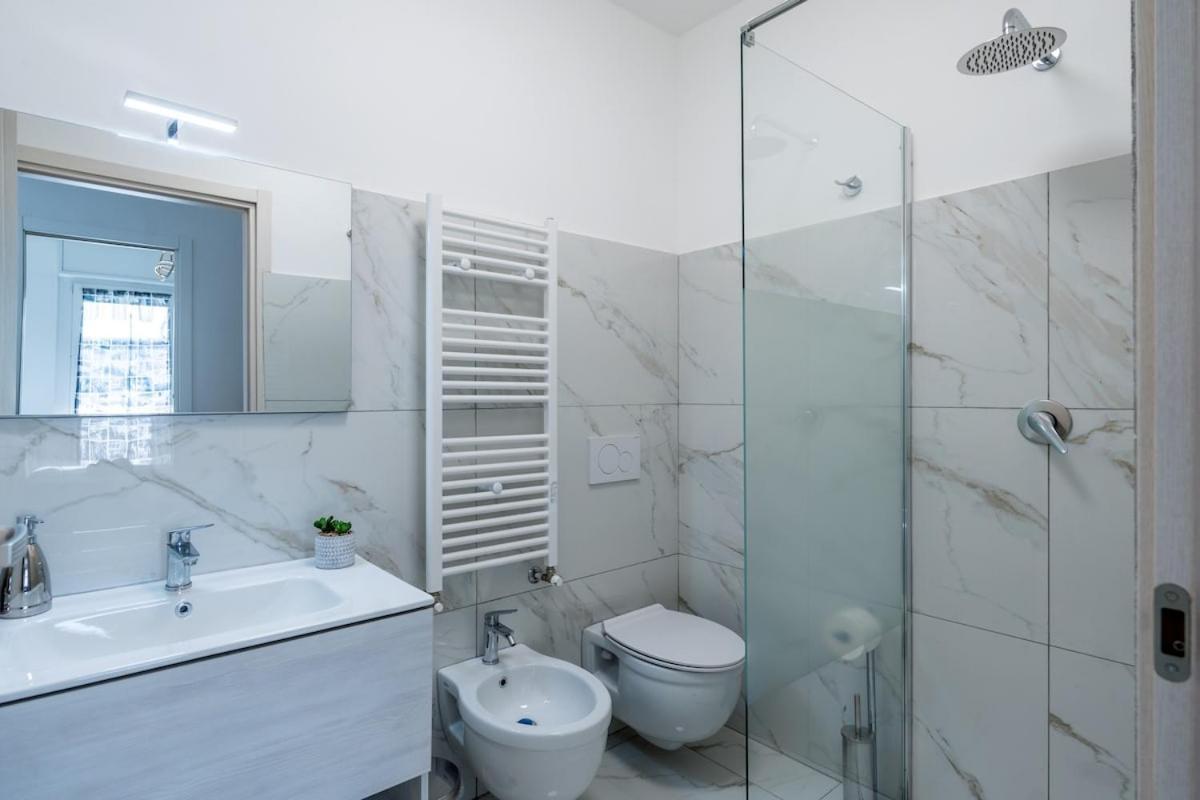Apartment New With 4 Bedrooms *