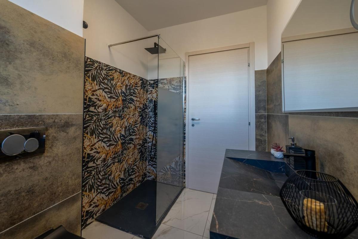 New With 4 Bedrooms Apartment Milan