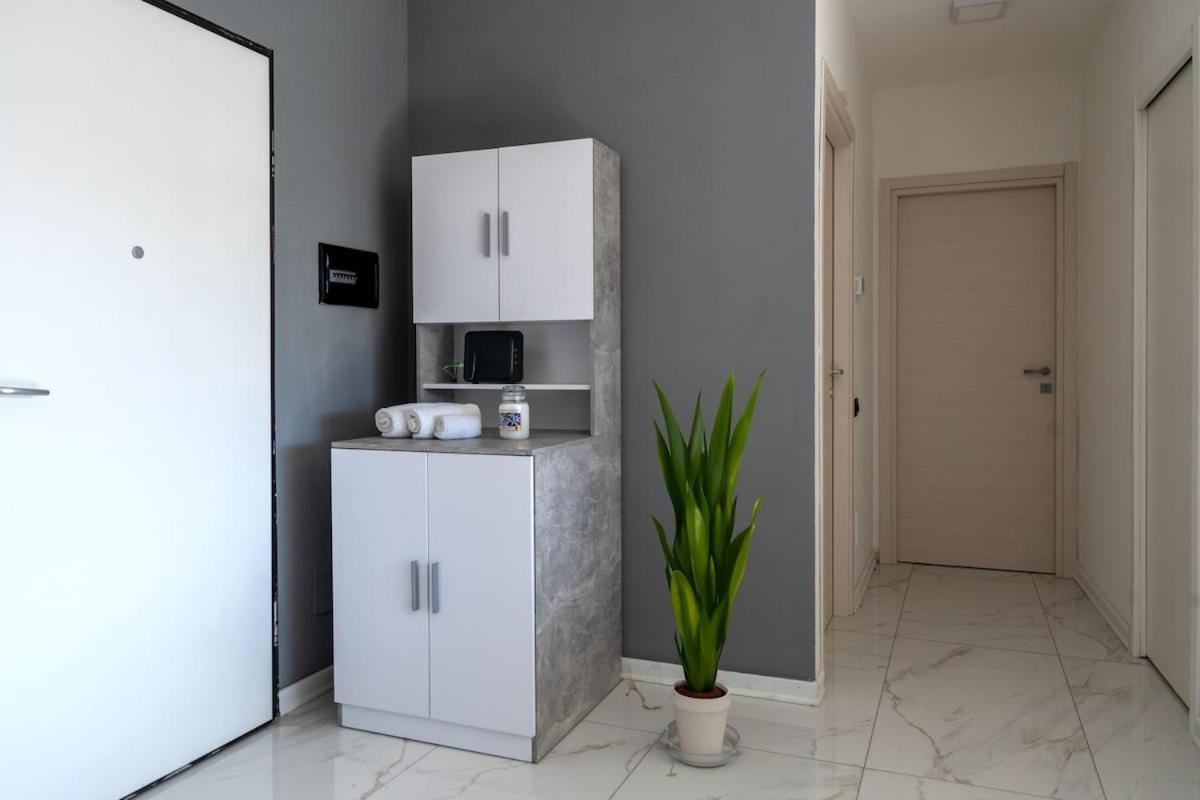 Apartment New With 4 Bedrooms Milan