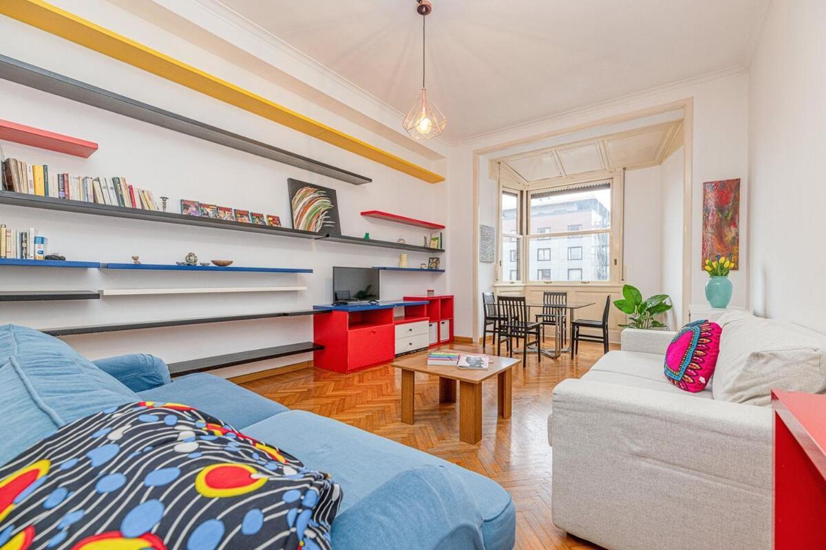 Apartment Mondrian Style House