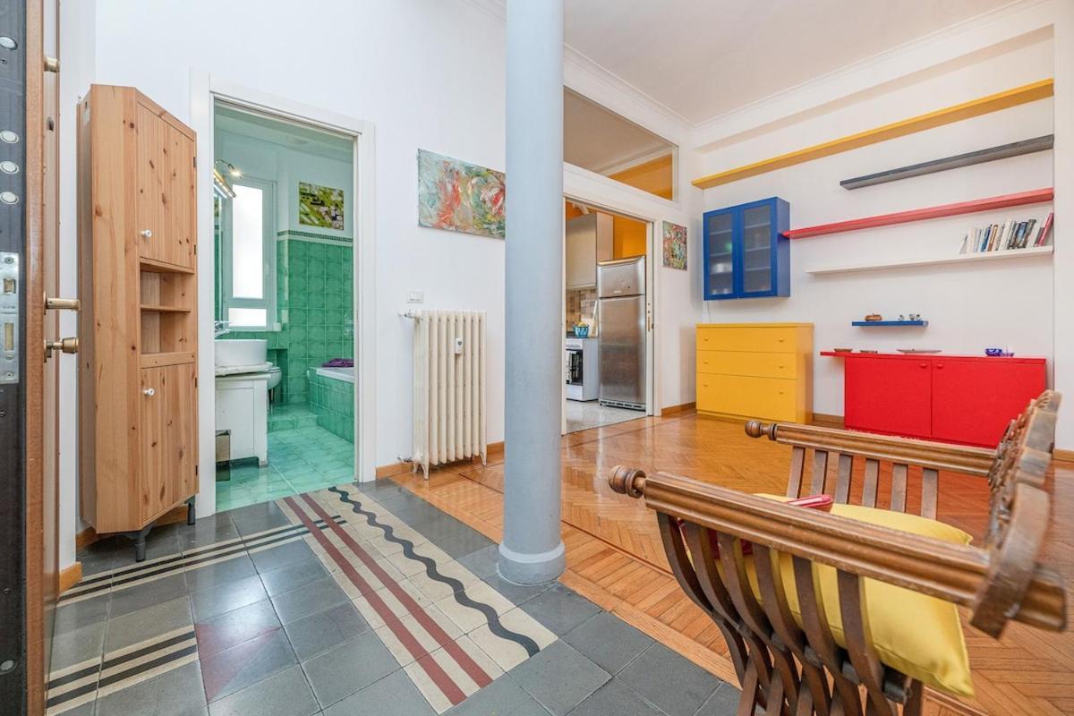 Mondrian Style House Apartment