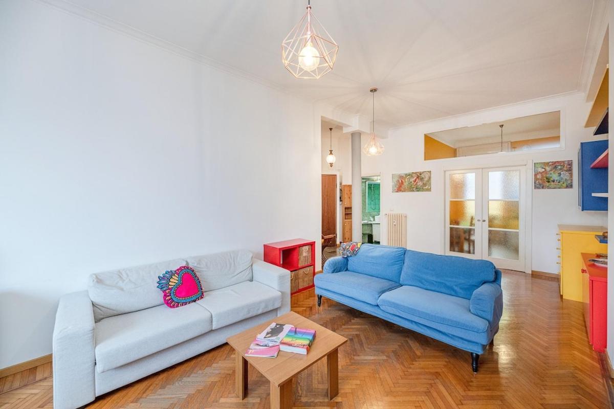 Apartment Mondrian Style House *